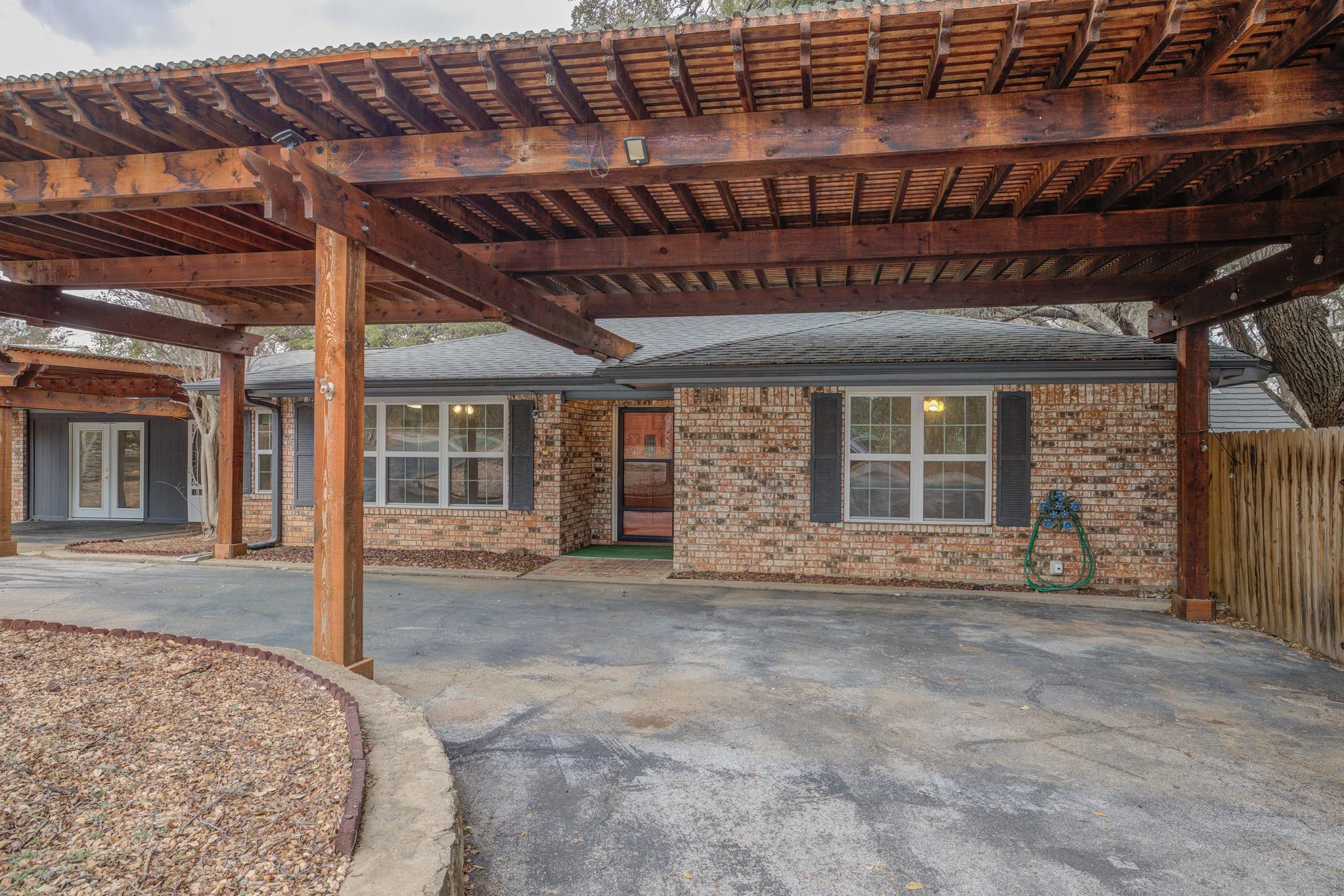 5303 Shady Oaks Cir # A, Kingsland, TX 78639