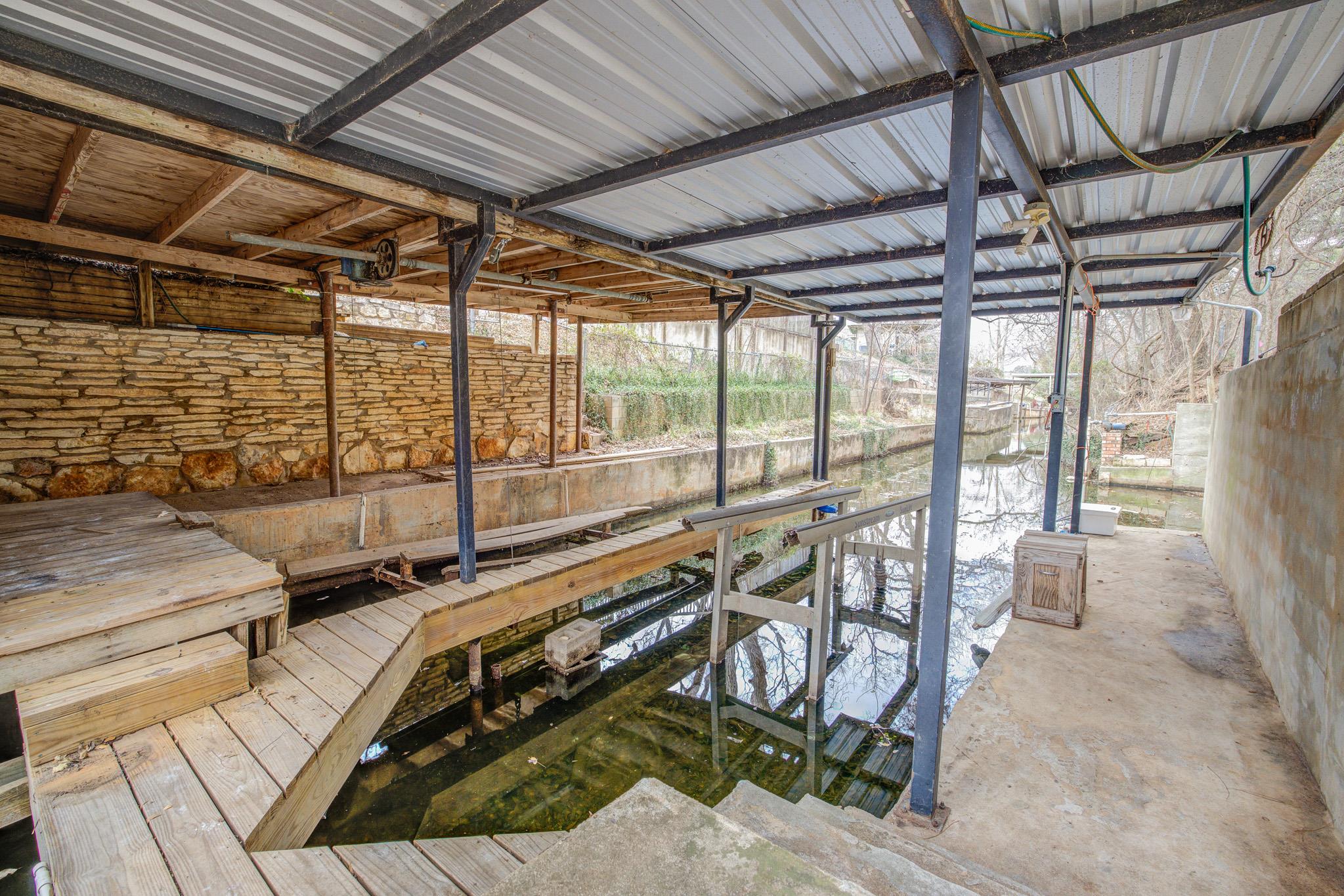 5303 Shady Oaks Cir # A, Kingsland, TX 78639