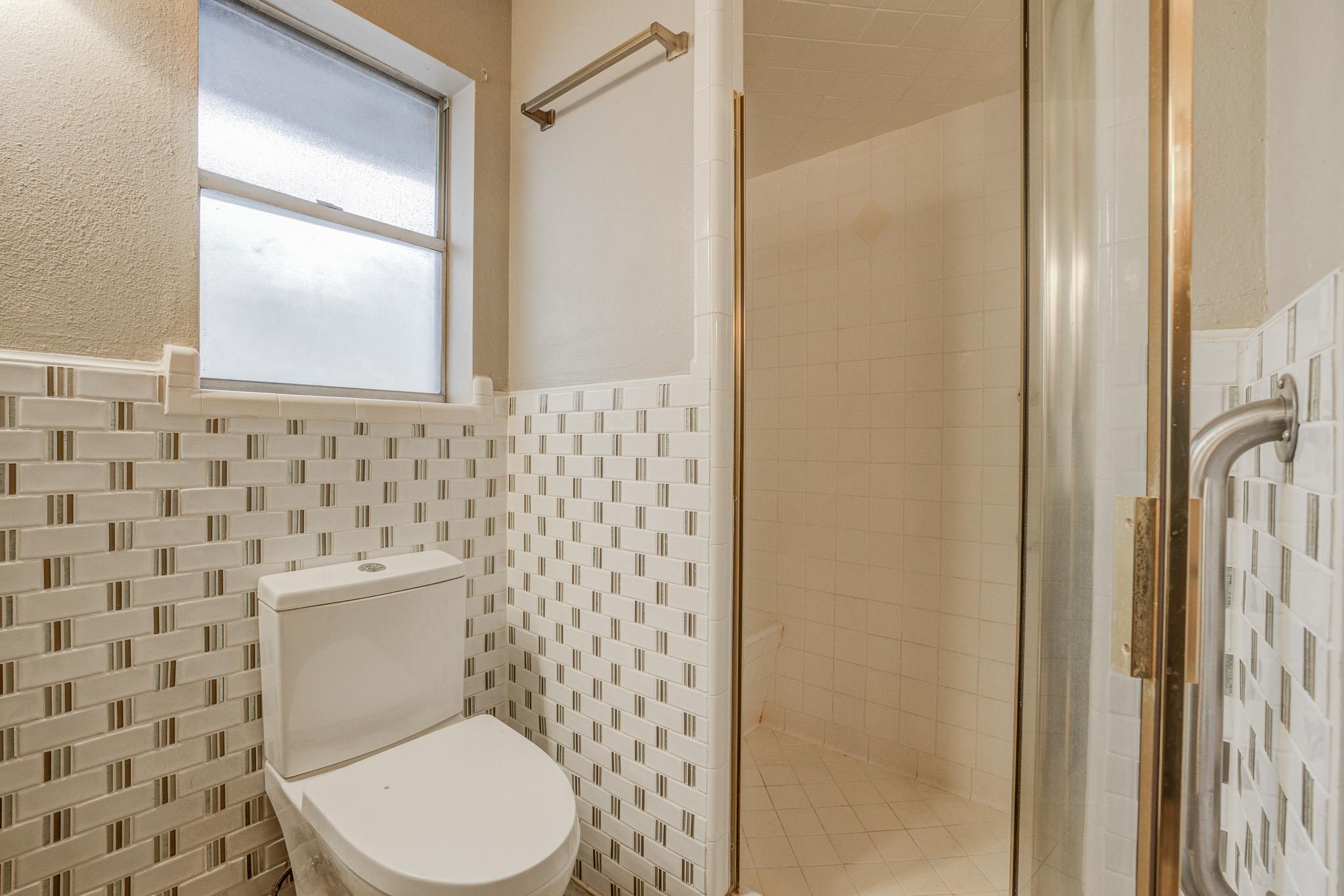 5303 Shady Oaks Cir # A, Kingsland, TX 78639