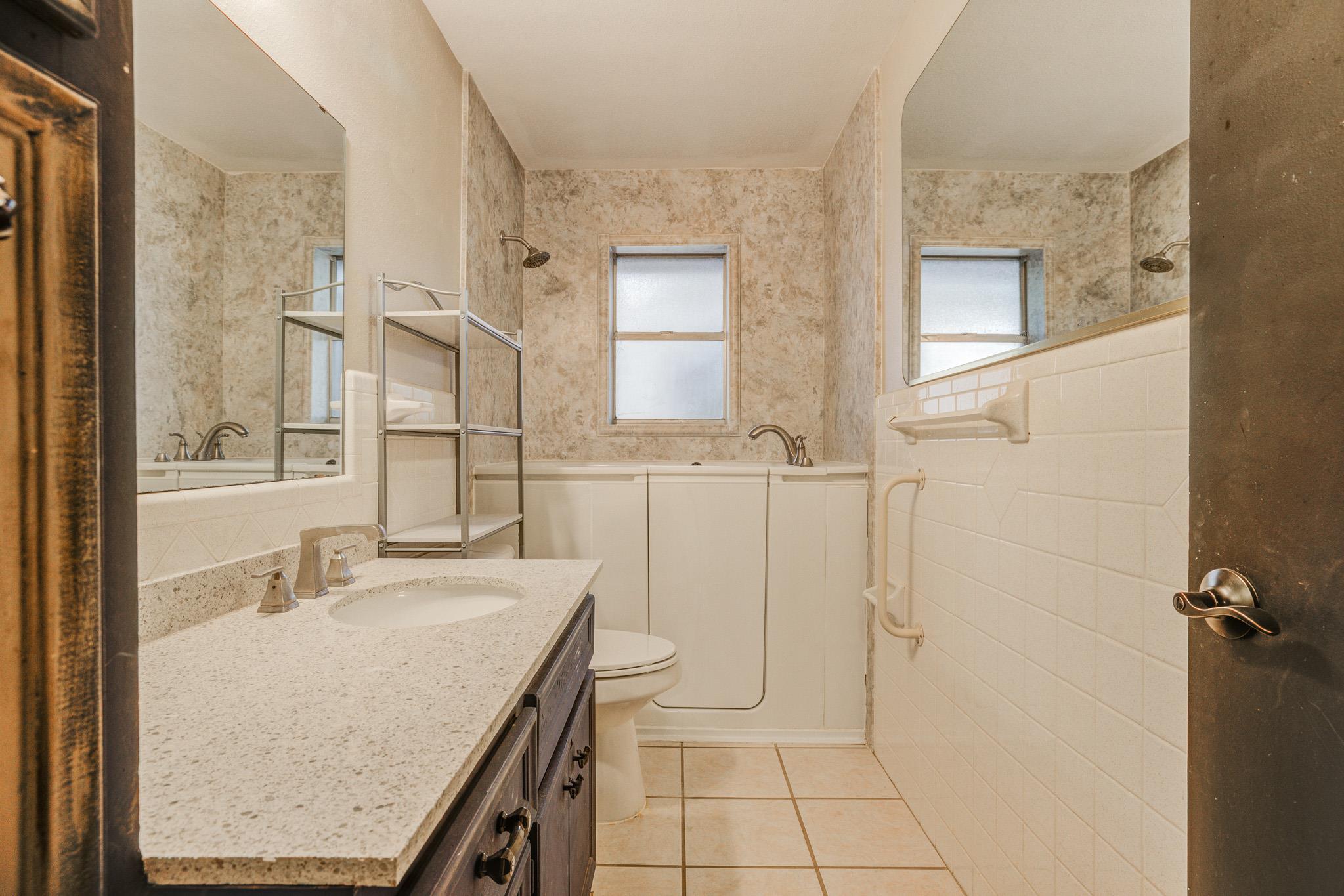 5303 Shady Oaks Cir # A, Kingsland, TX 78639