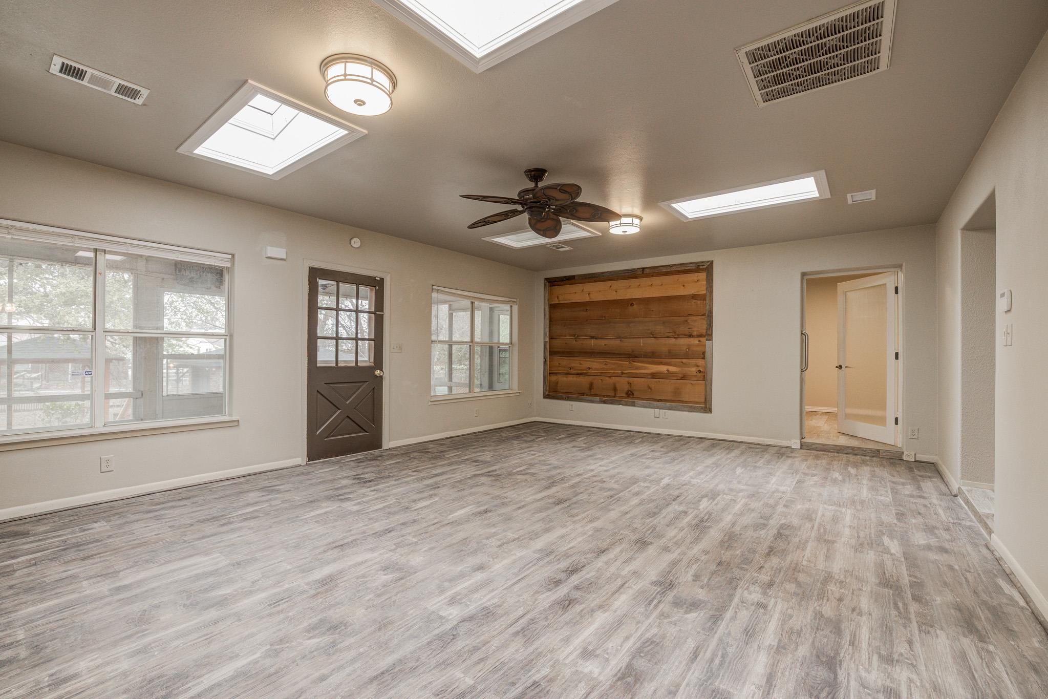 5303 Shady Oaks Cir # A, Kingsland, TX 78639