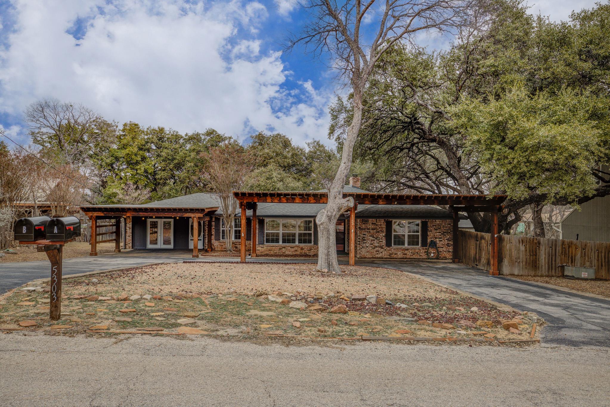 5303 Shady Oaks Cir # A, Kingsland, TX 78639