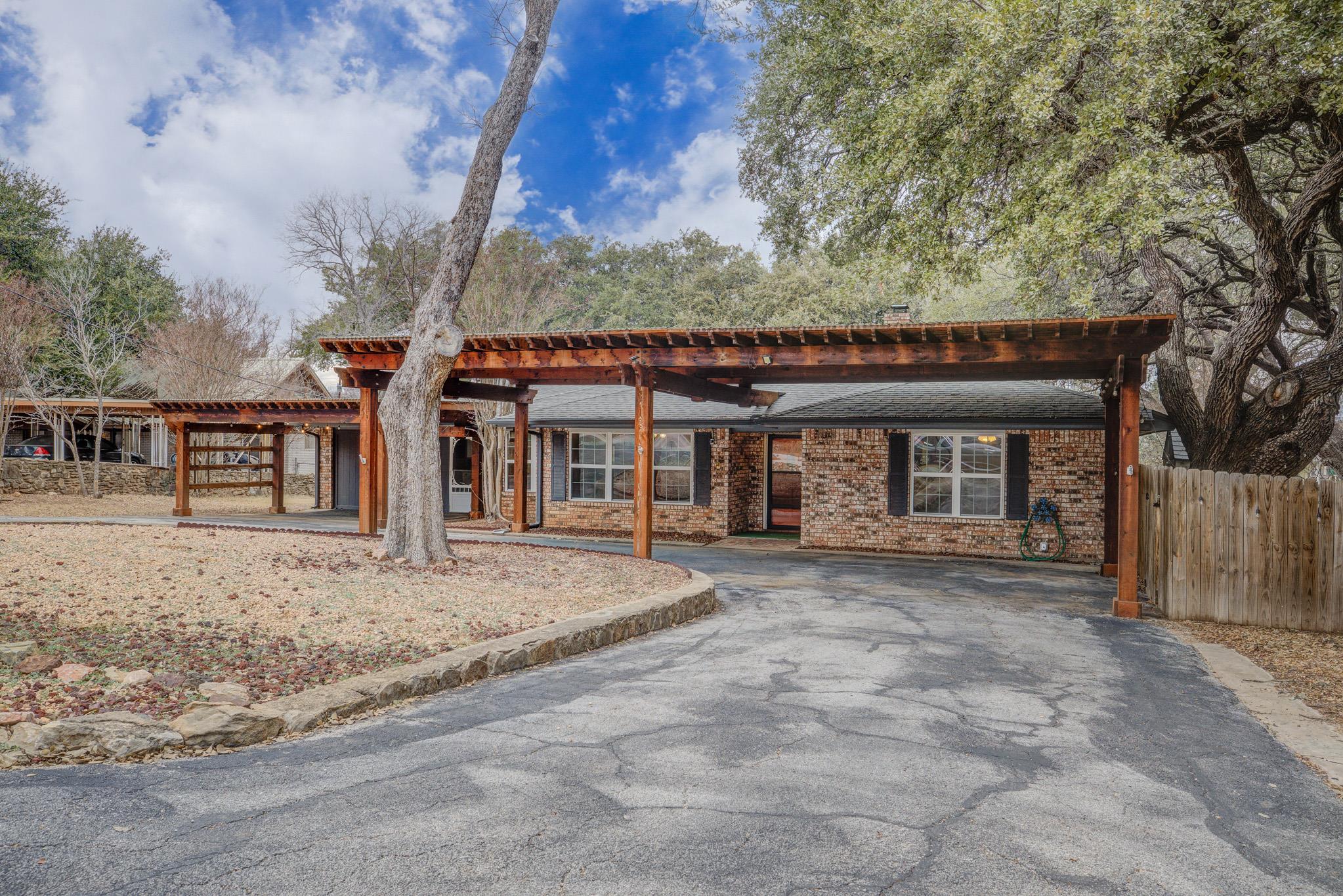 5303 Shady Oaks Cir # A, Kingsland, TX 78639