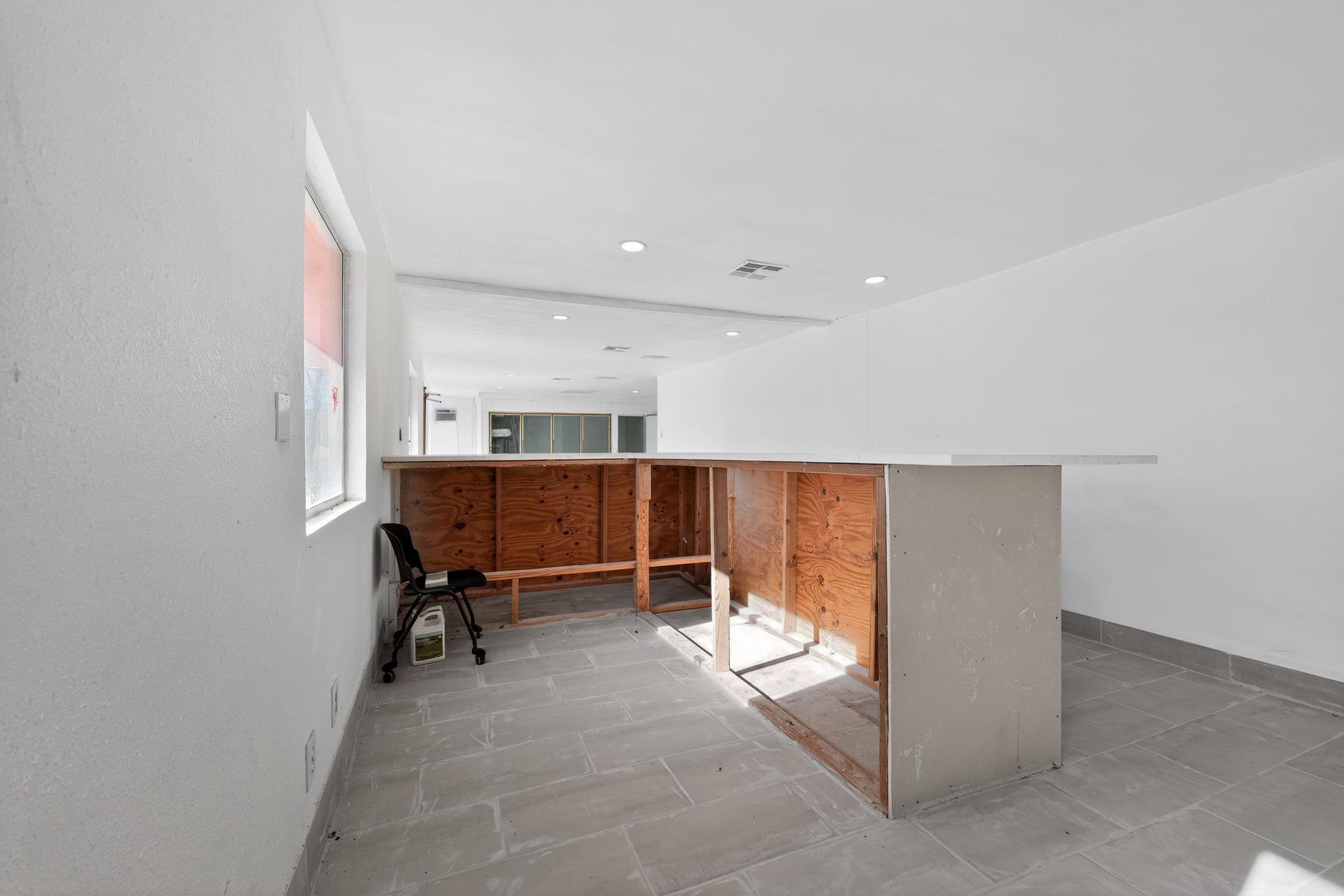 708 W 8th St, Hearne, TX 77859