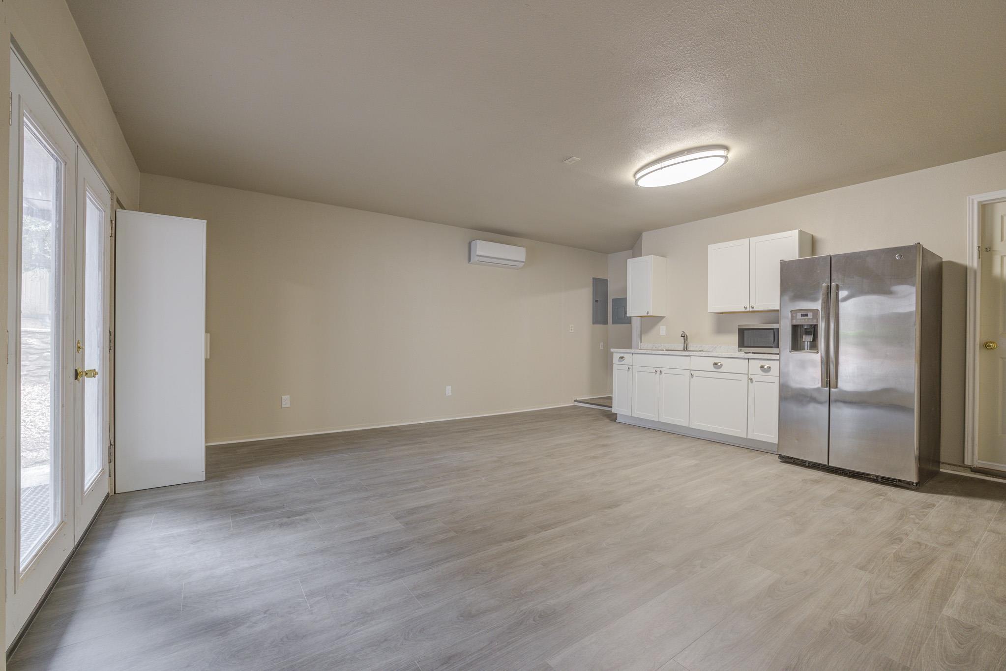 5303 Shady Oaks Cir # B, Kingsland, TX 78639