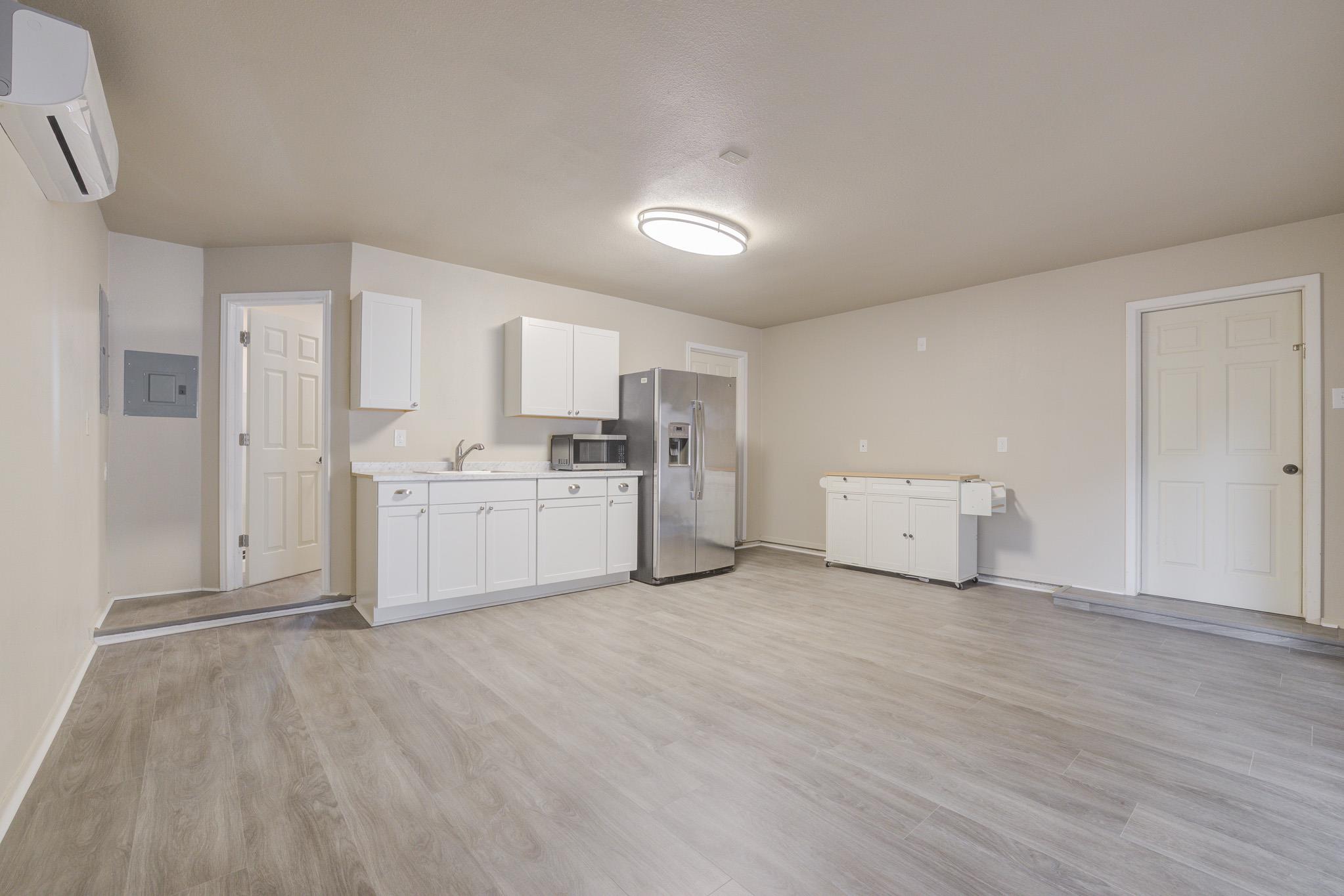 5303 Shady Oaks Cir # B, Kingsland, TX 78639