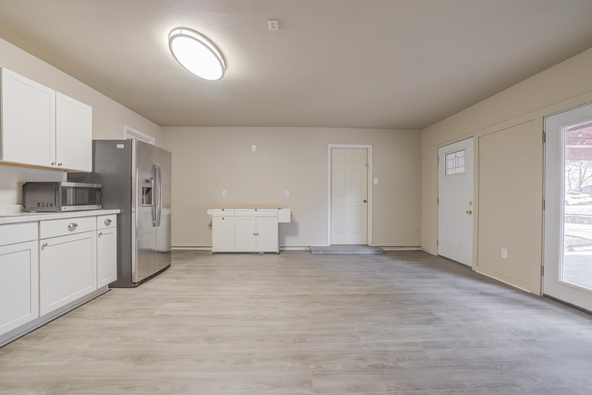 5303 Shady Oaks Cir # B, Kingsland, TX 78639