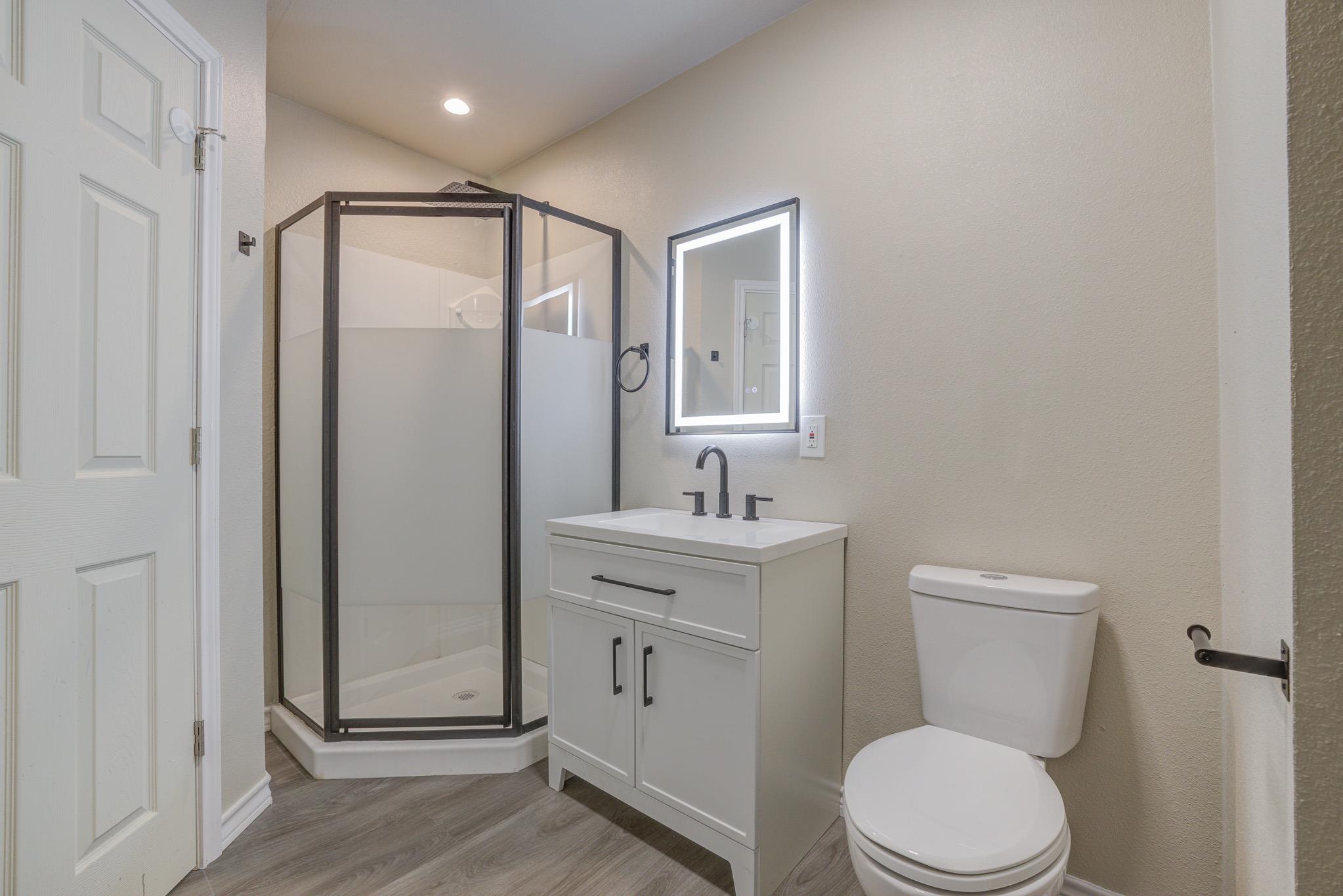 5303 Shady Oaks Cir # B, Kingsland, TX 78639