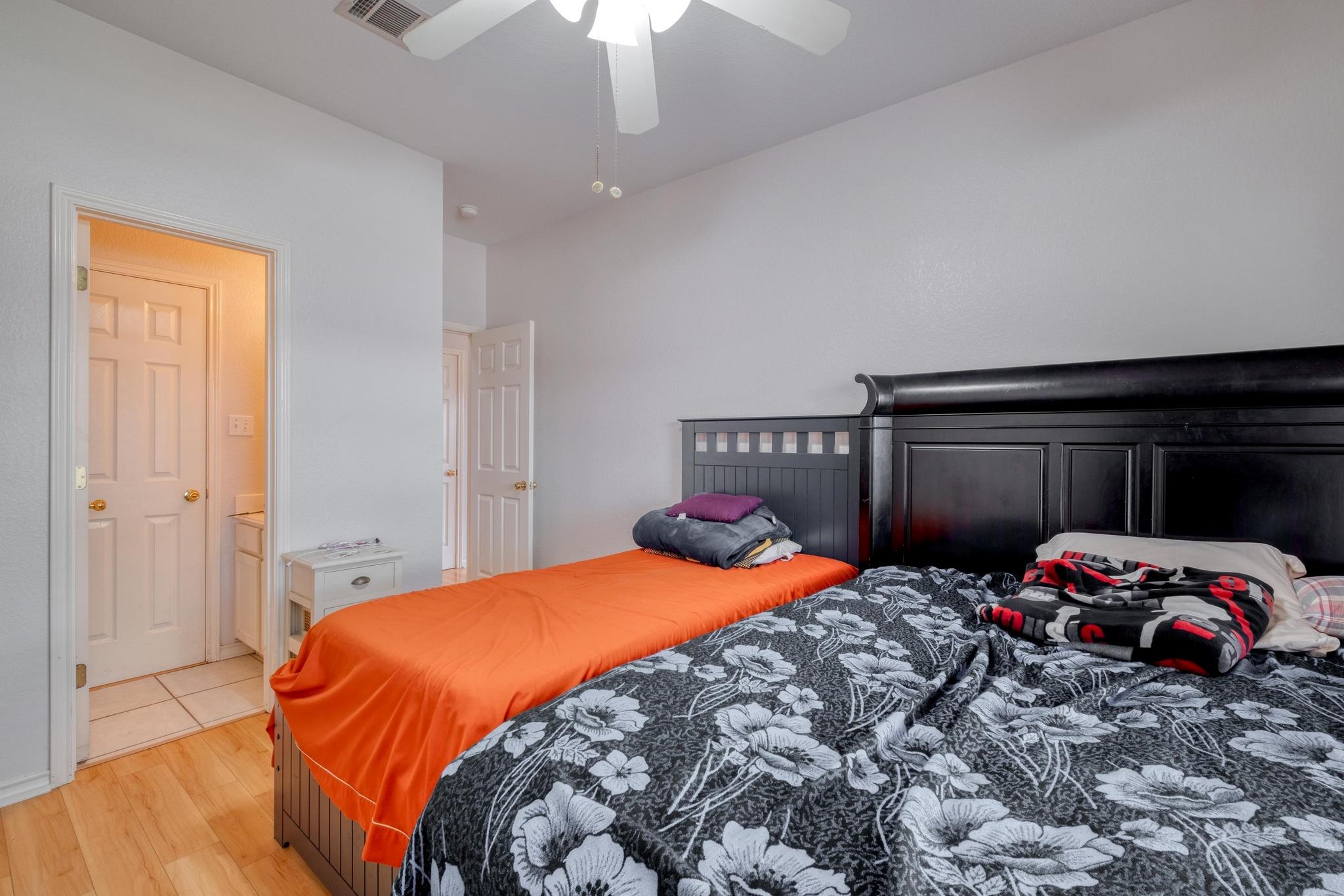 402 Split Oak Dr, Pflugerville, TX 78660