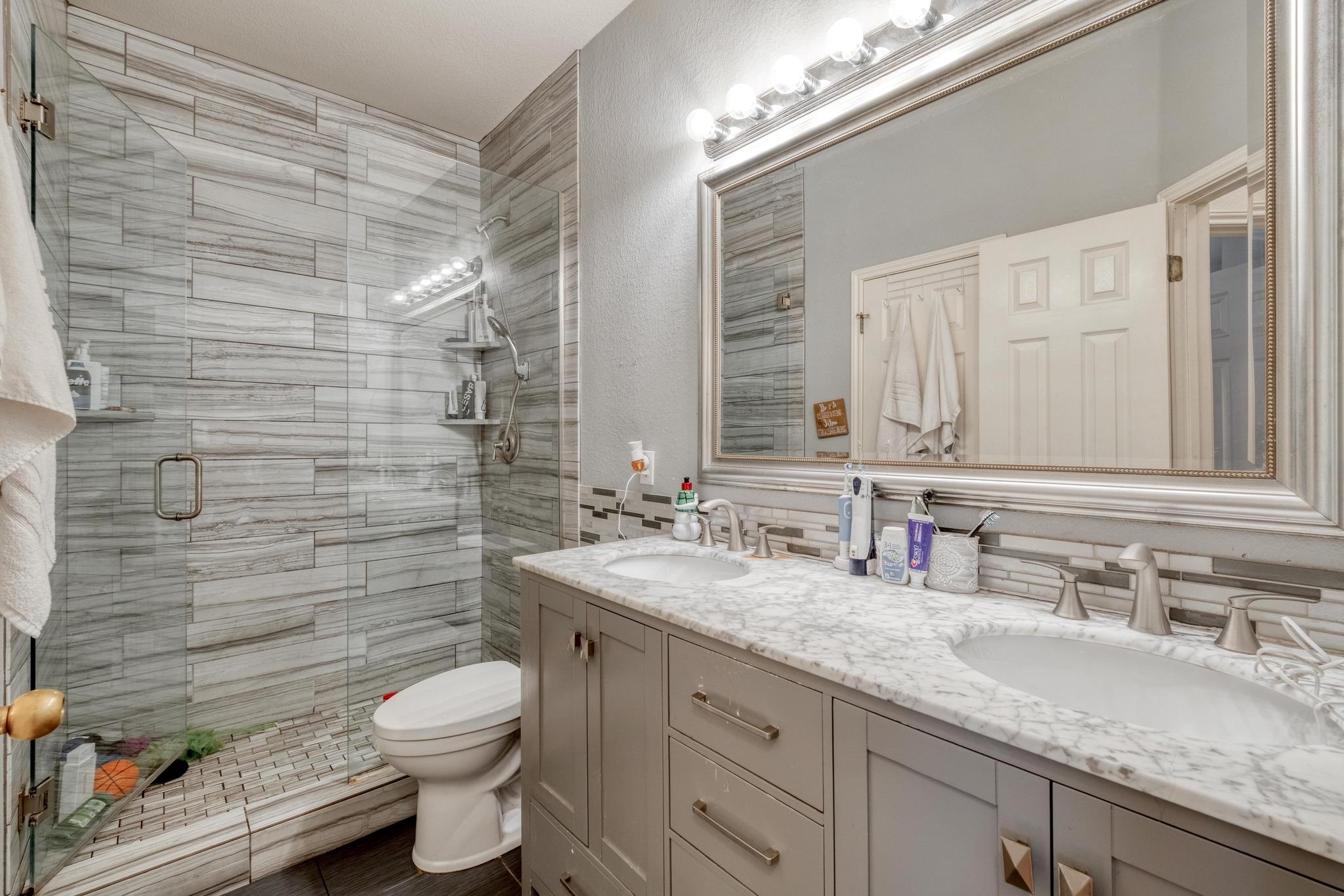 402 Split Oak Dr, Pflugerville, TX 78660