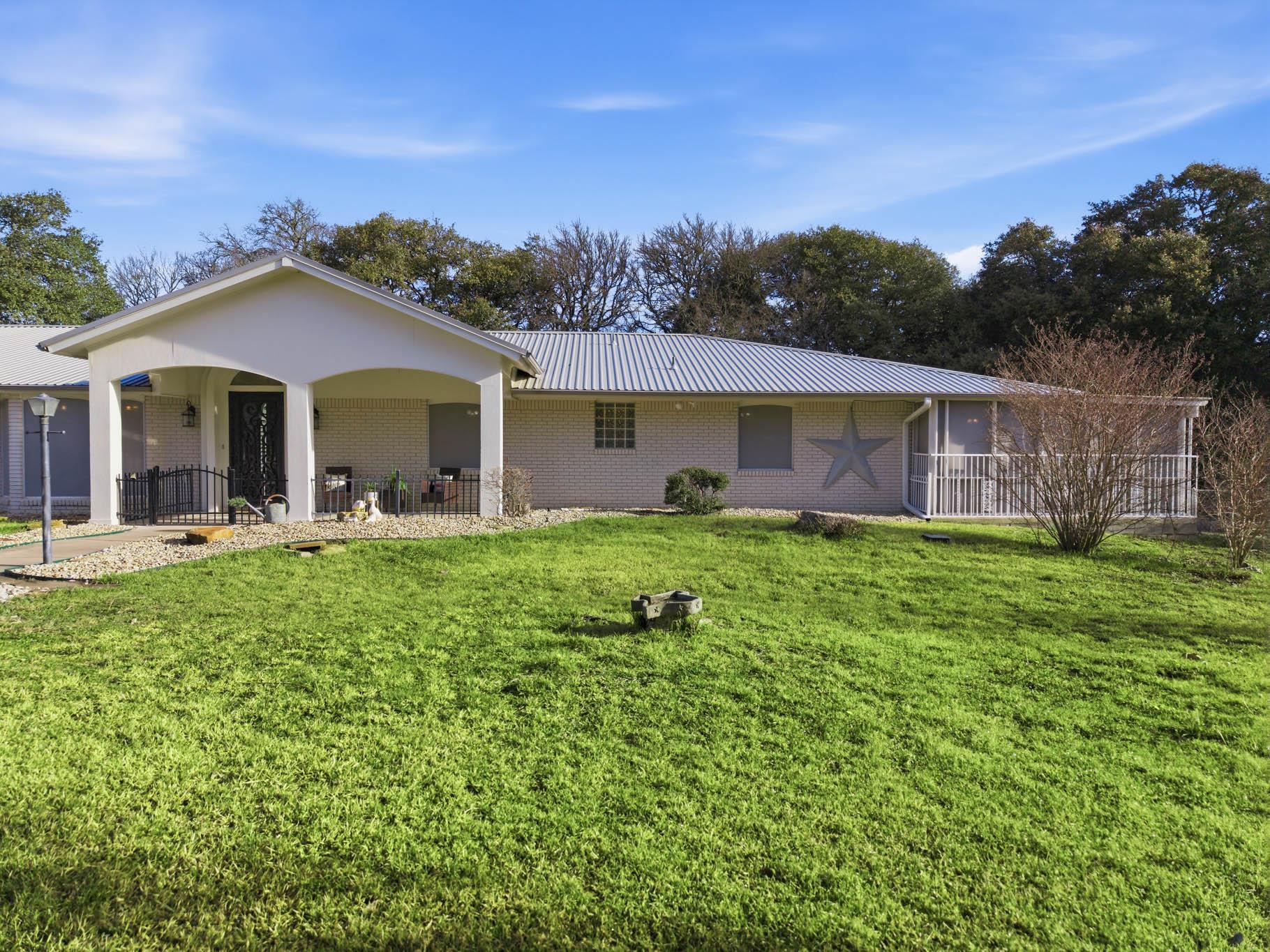 888 Shanklin Rd, Belton, TX 76513