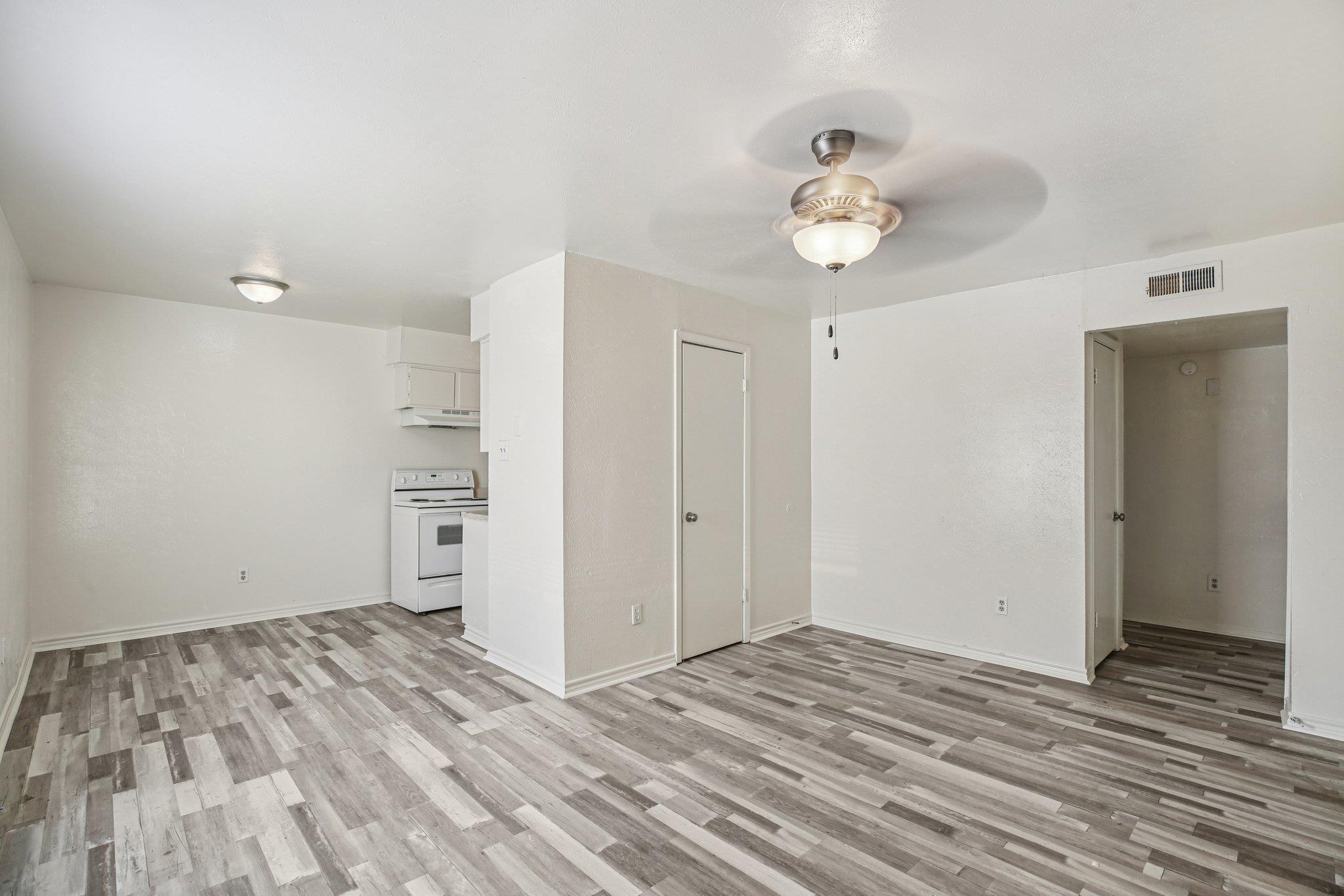 2702 Evergreen Cir, Bryan, TX 77801