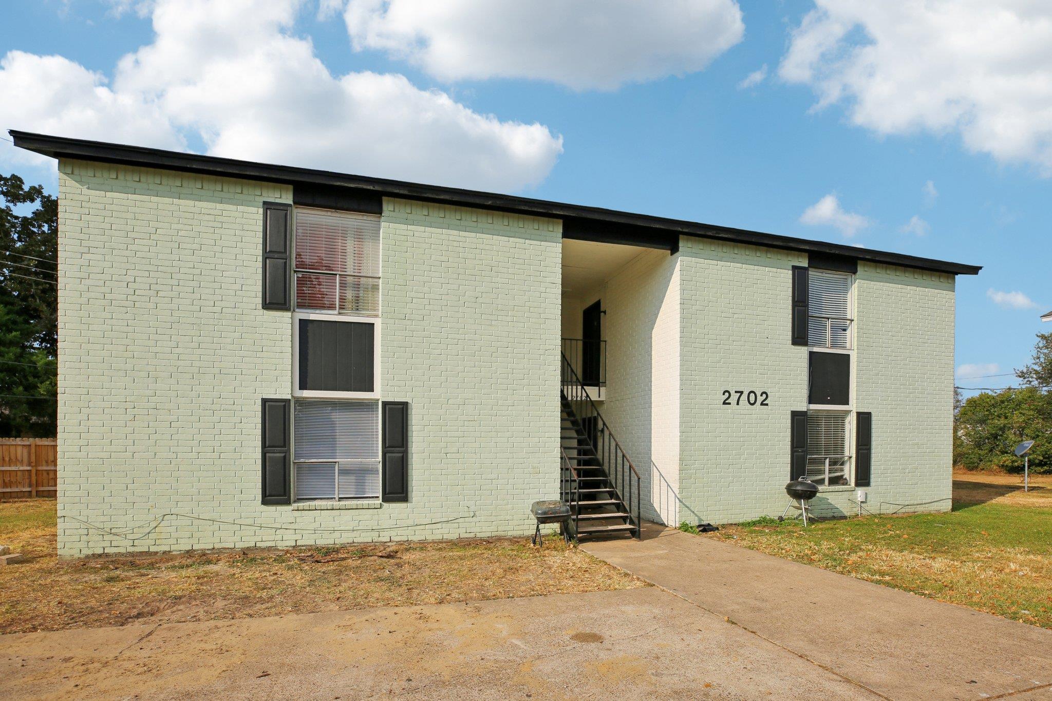 2702 Evergreen Cir, Bryan, TX 77801