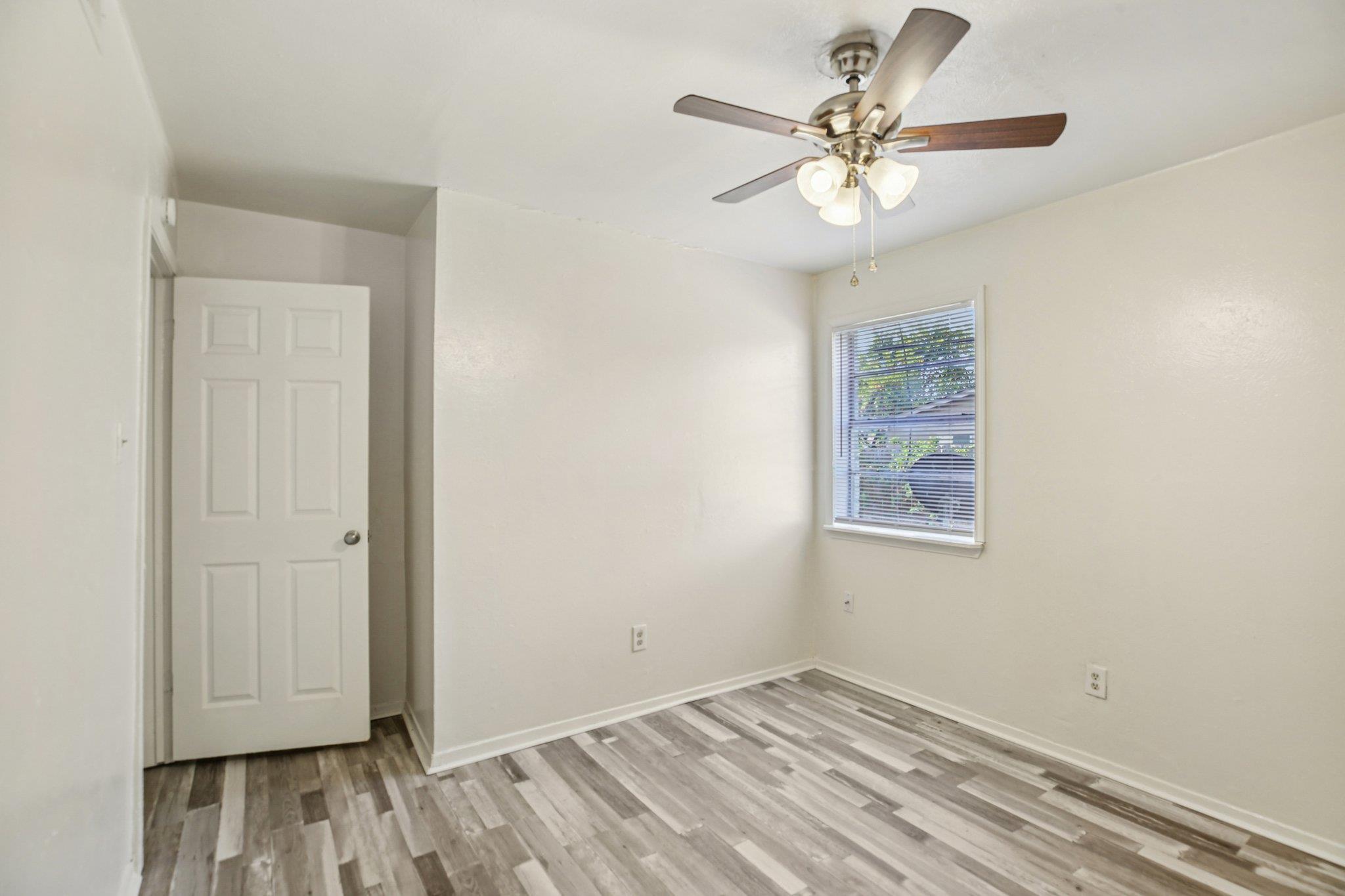 2702 Evergreen Cir, Bryan, TX 77801