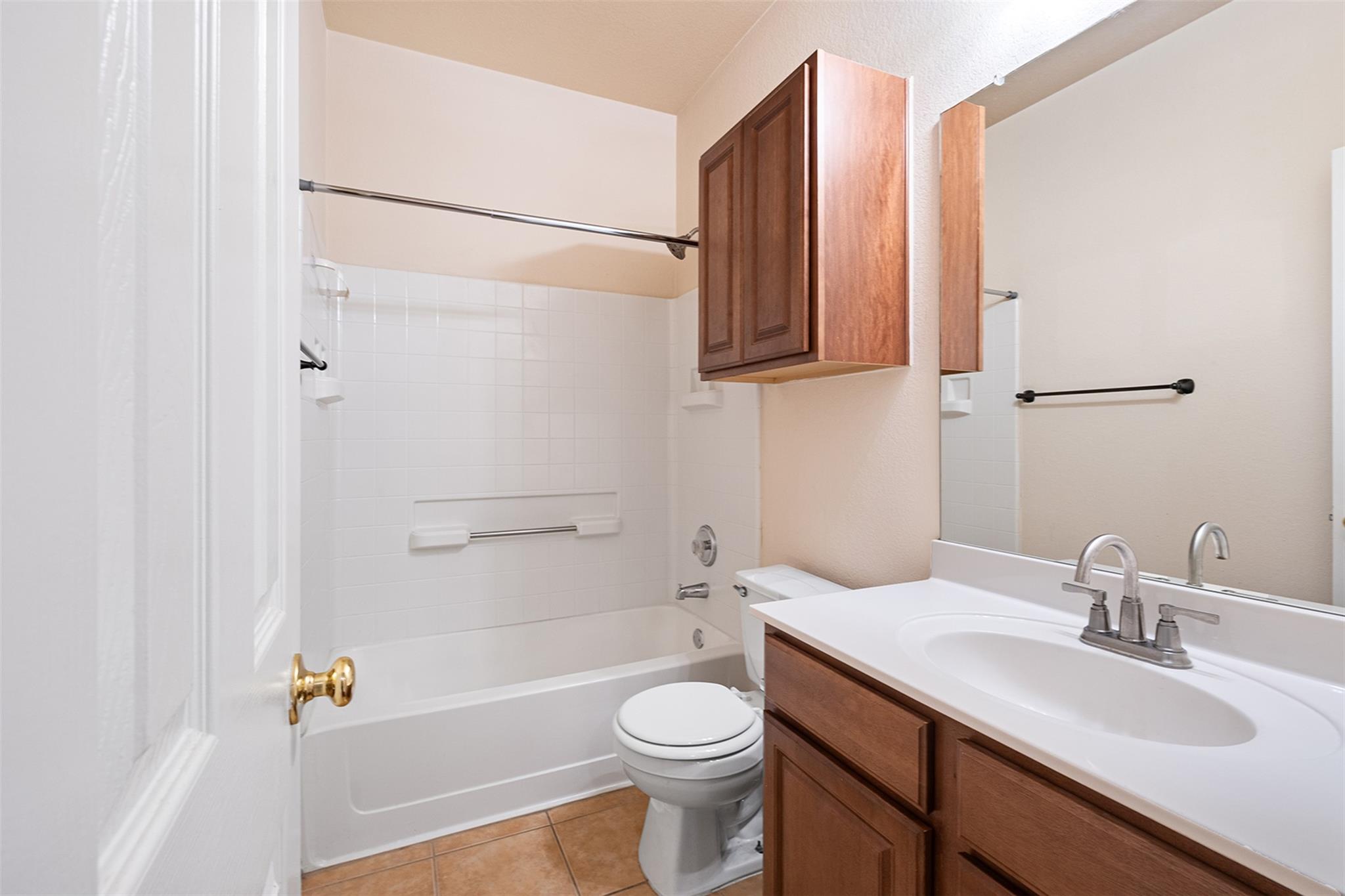 105 Almquist St, Hutto, TX 78634