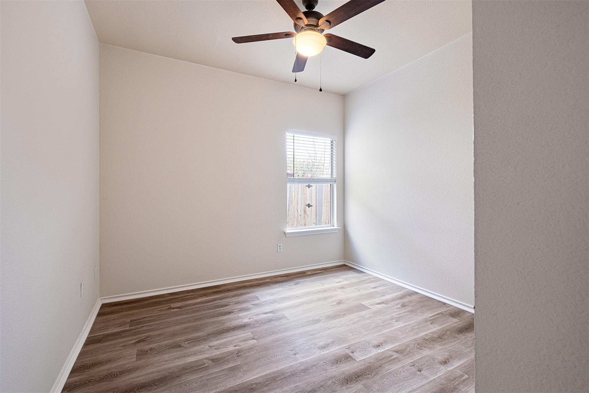 105 Almquist St, Hutto, TX 78634