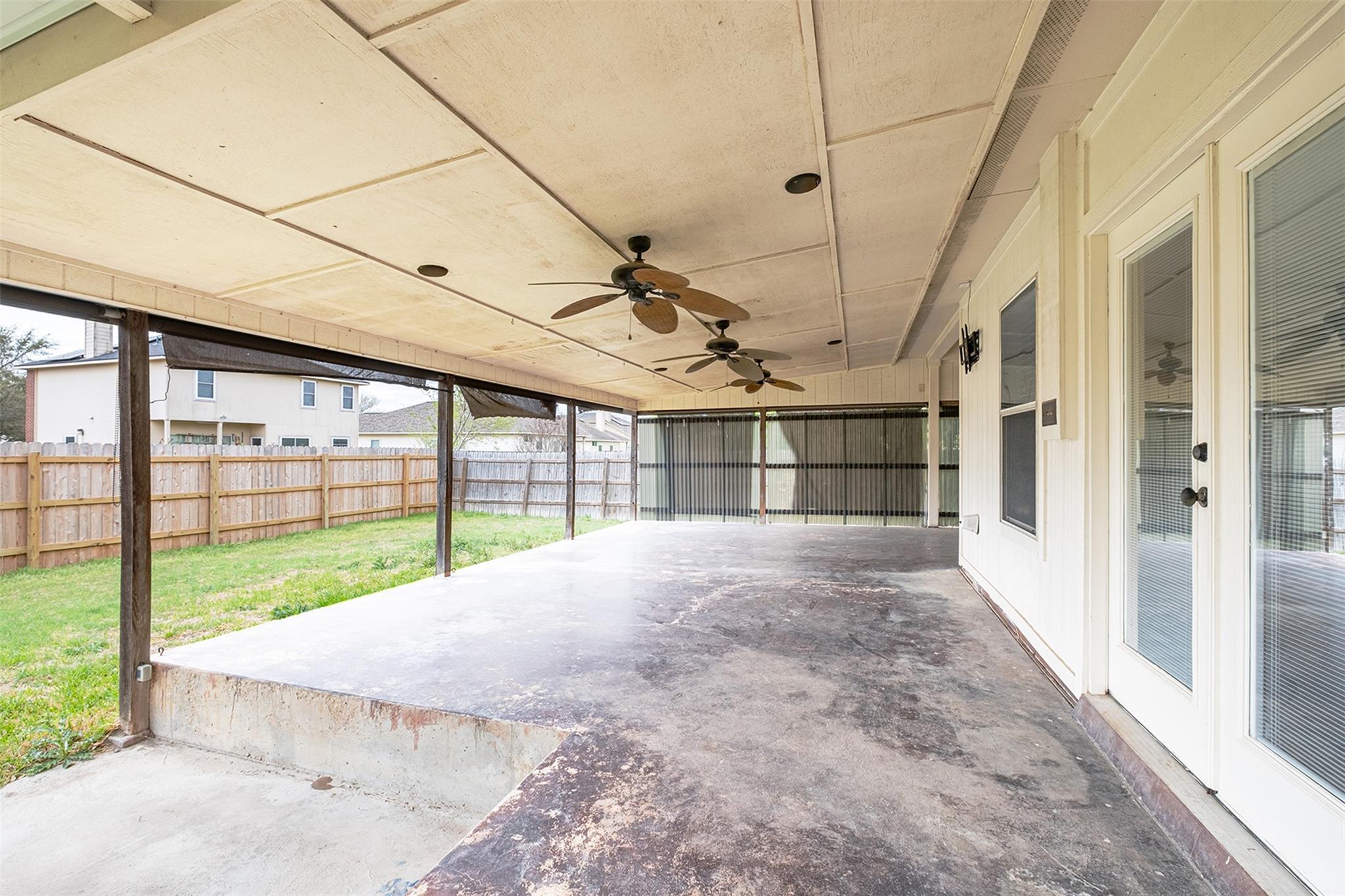 105 Almquist St, Hutto, TX 78634