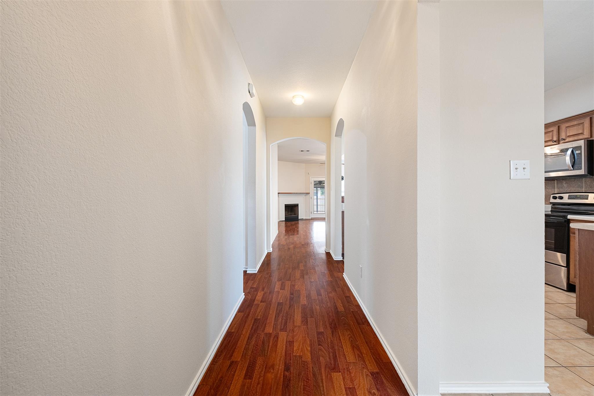 105 Almquist St, Hutto, TX 78634