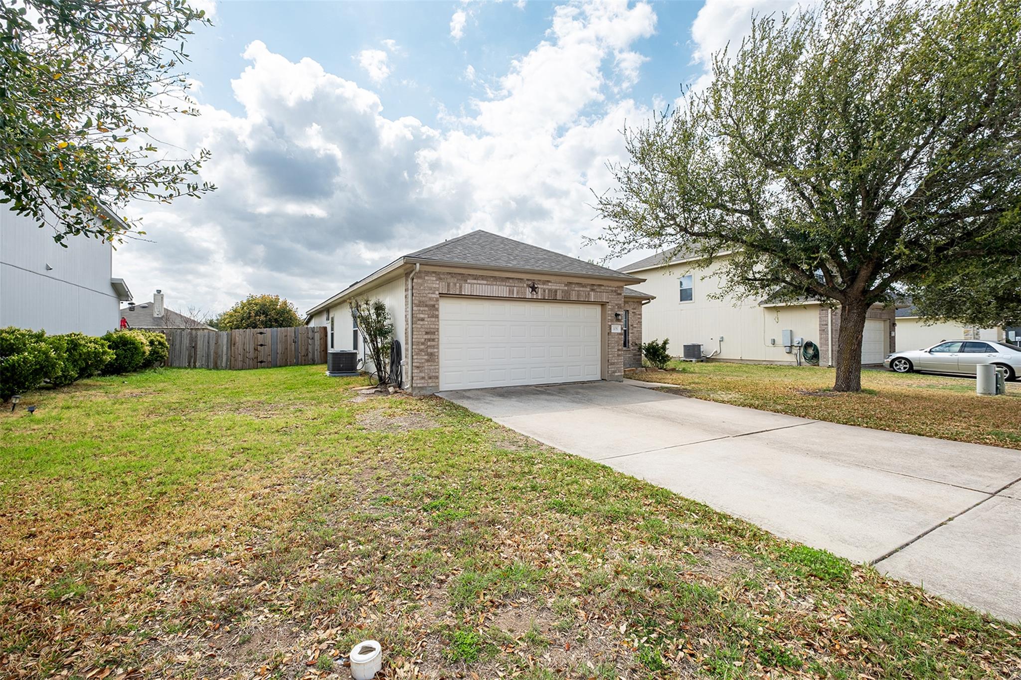 105 Almquist St, Hutto, TX 78634