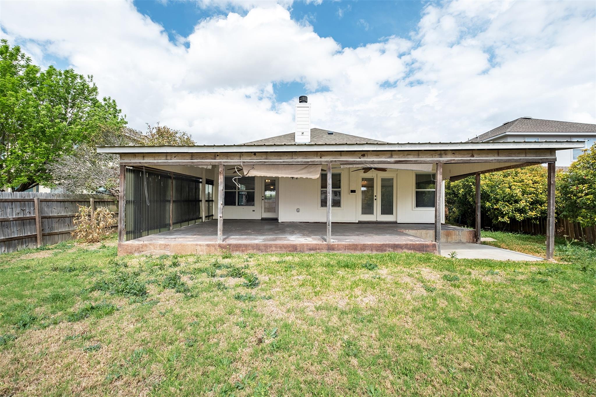 105 Almquist St, Hutto, TX 78634