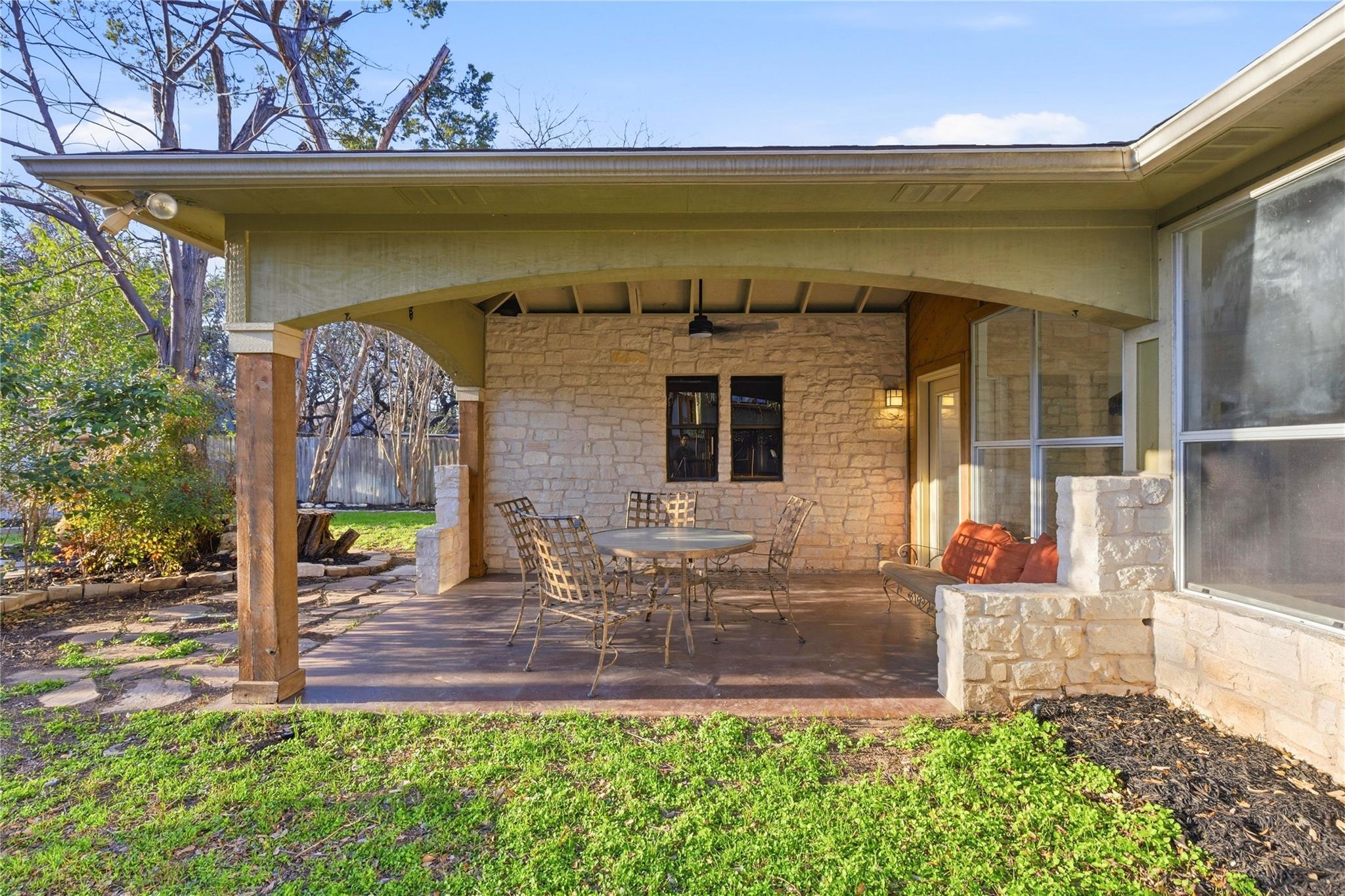 205 N Mount Rushmore Dr, Cedar Park, TX 78613