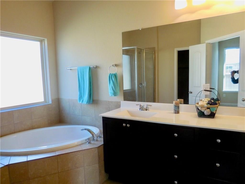 609 Carly Ann Ln, Leander, TX 78641