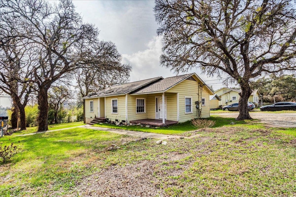 1119 N LBJ Dr, San Marcos, TX 78666