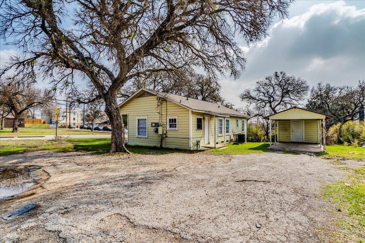 1119 N LBJ Dr, San Marcos, TX 78666