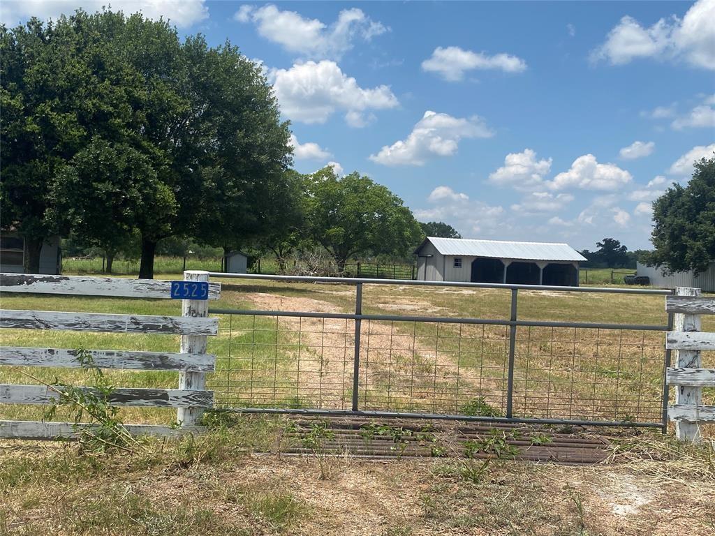 2525 159 Highway, La Grange, TX 78945