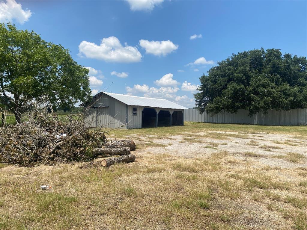 2525 159 Highway, La Grange, TX 78945