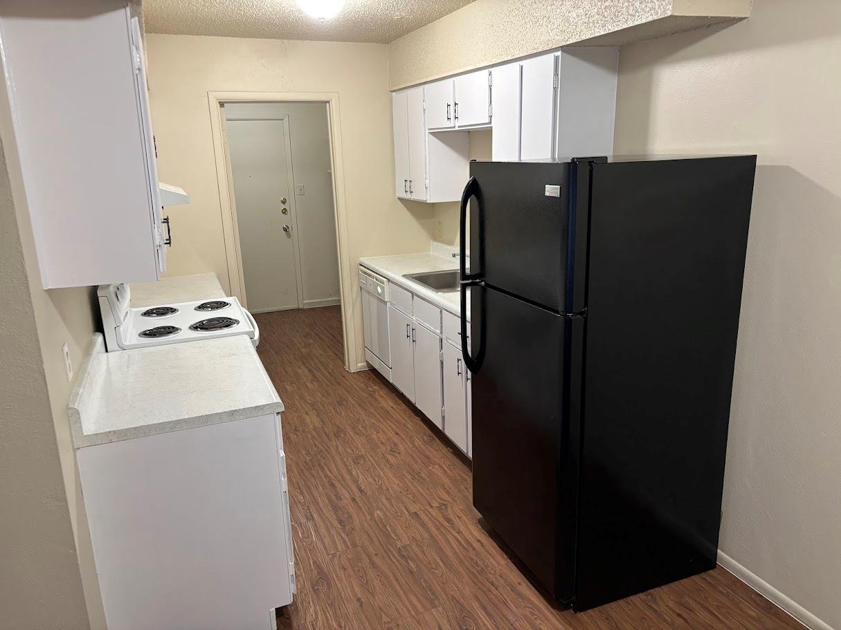 419 Live Oak St, Kyle, TX 78640