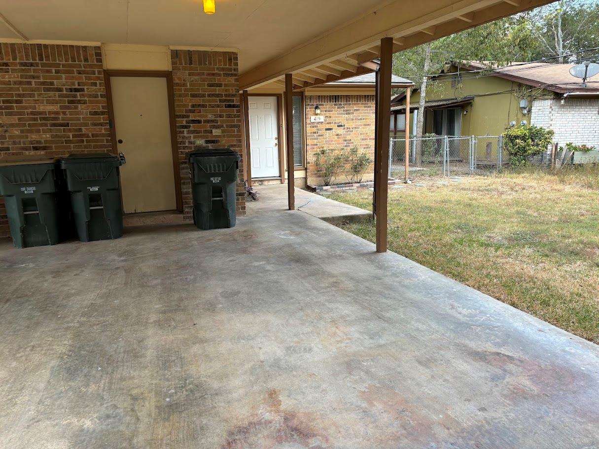 419 Live Oak St, Kyle, TX 78640