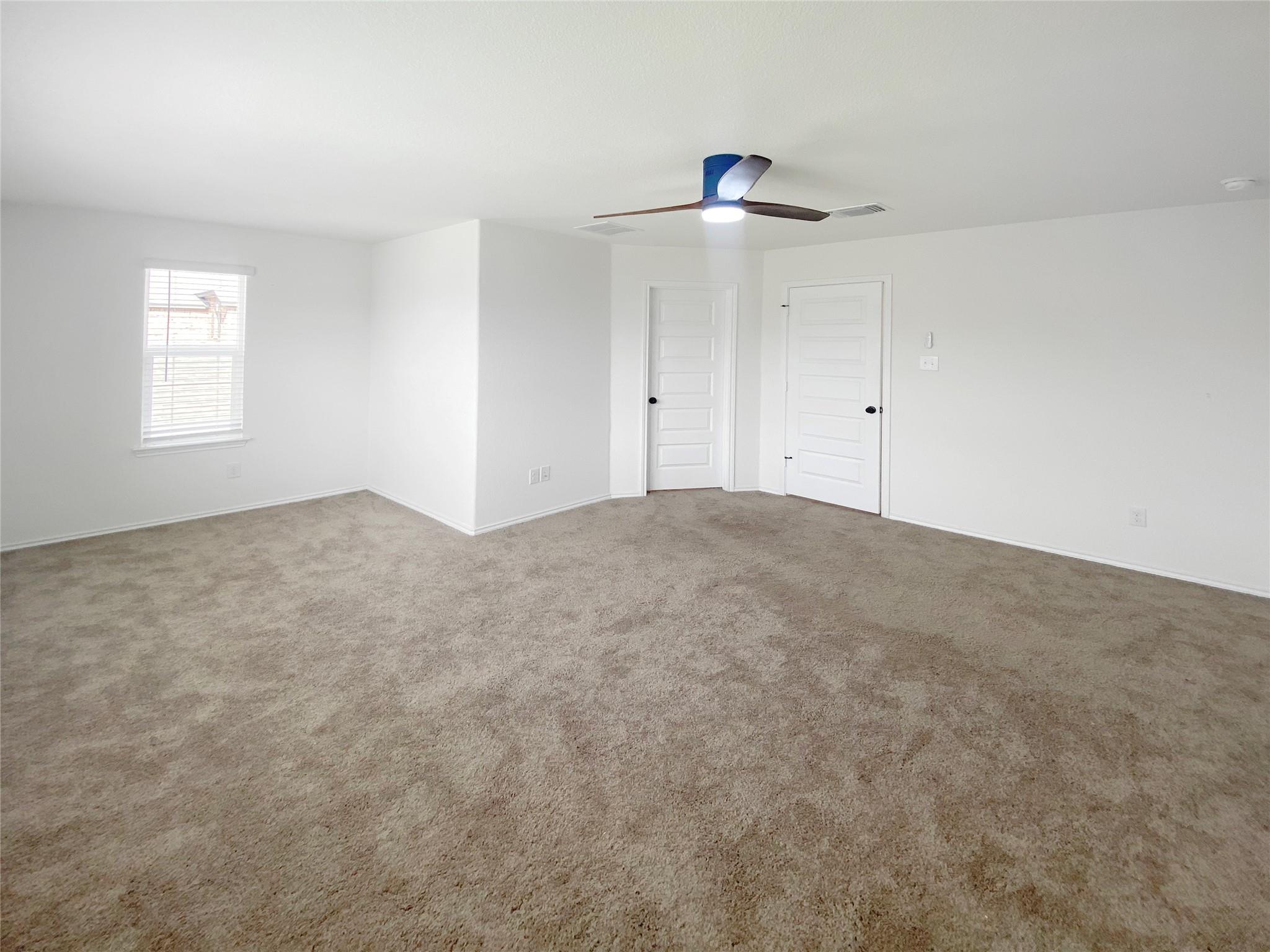 152 Josey Wales Dr, Jarrell, TX 76537