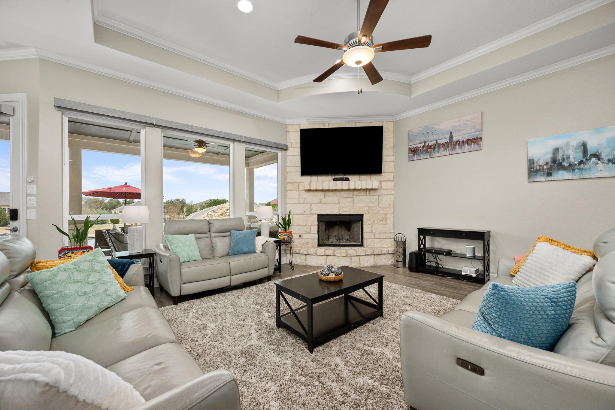 104 Crossfire Cv, Liberty Hill, TX 78642