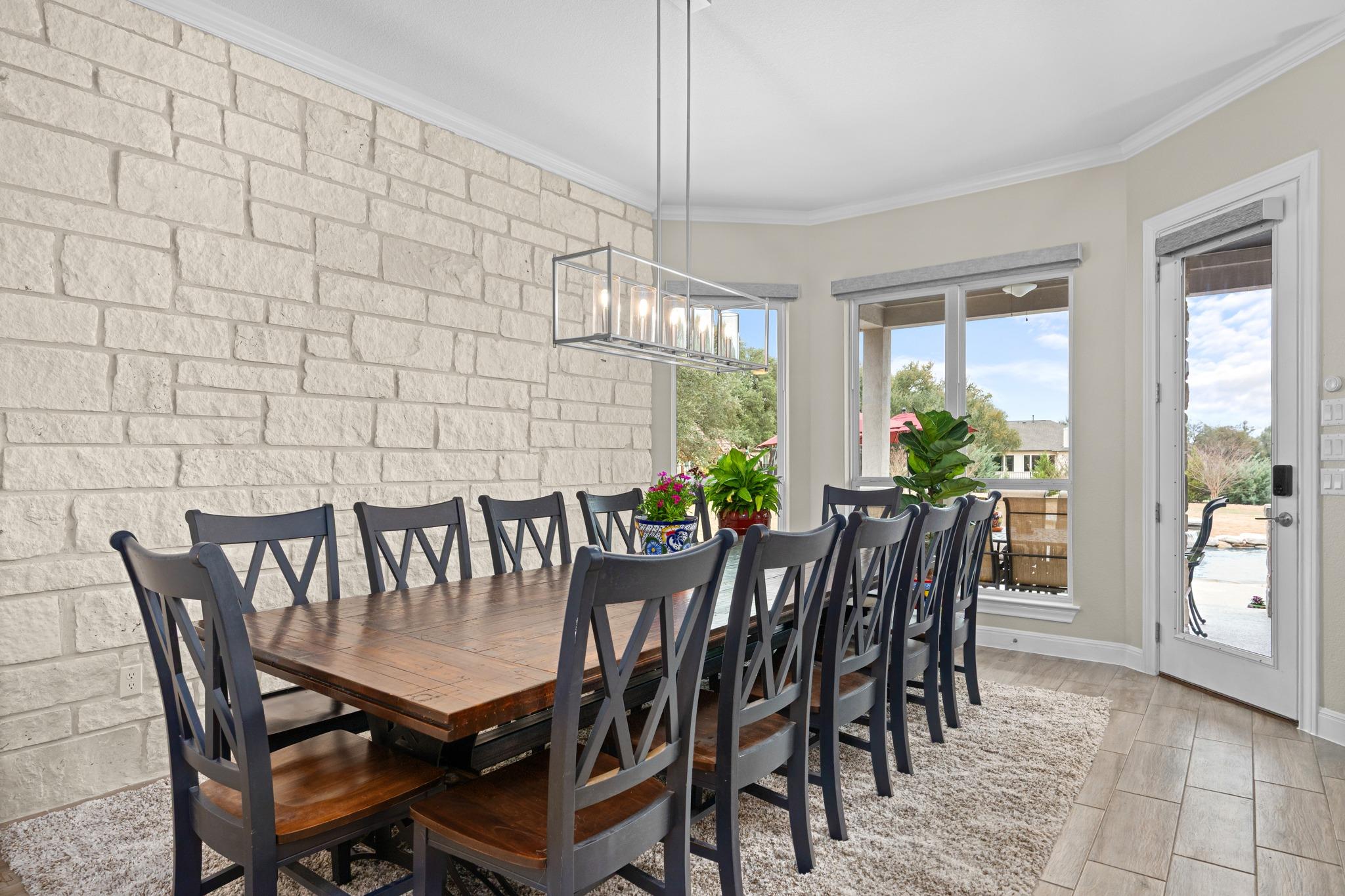 104 Crossfire Cv, Liberty Hill, TX 78642