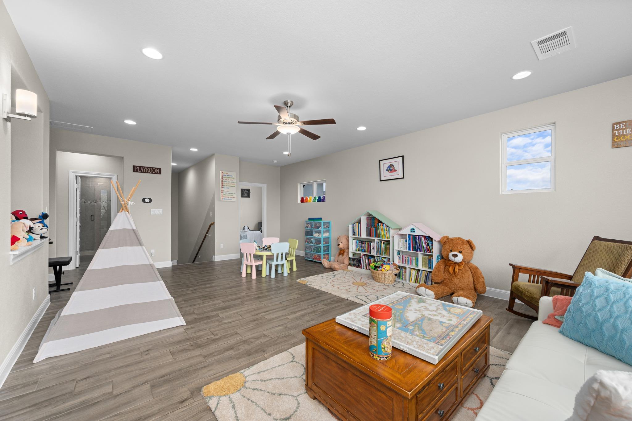 104 Crossfire Cv, Liberty Hill, TX 78642