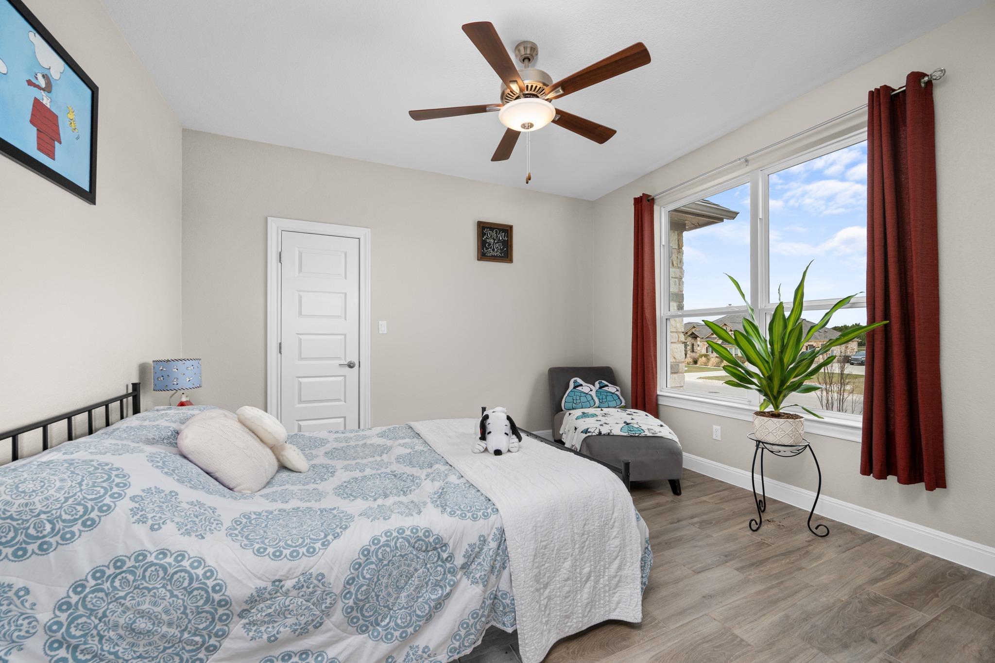 104 Crossfire Cv, Liberty Hill, TX 78642