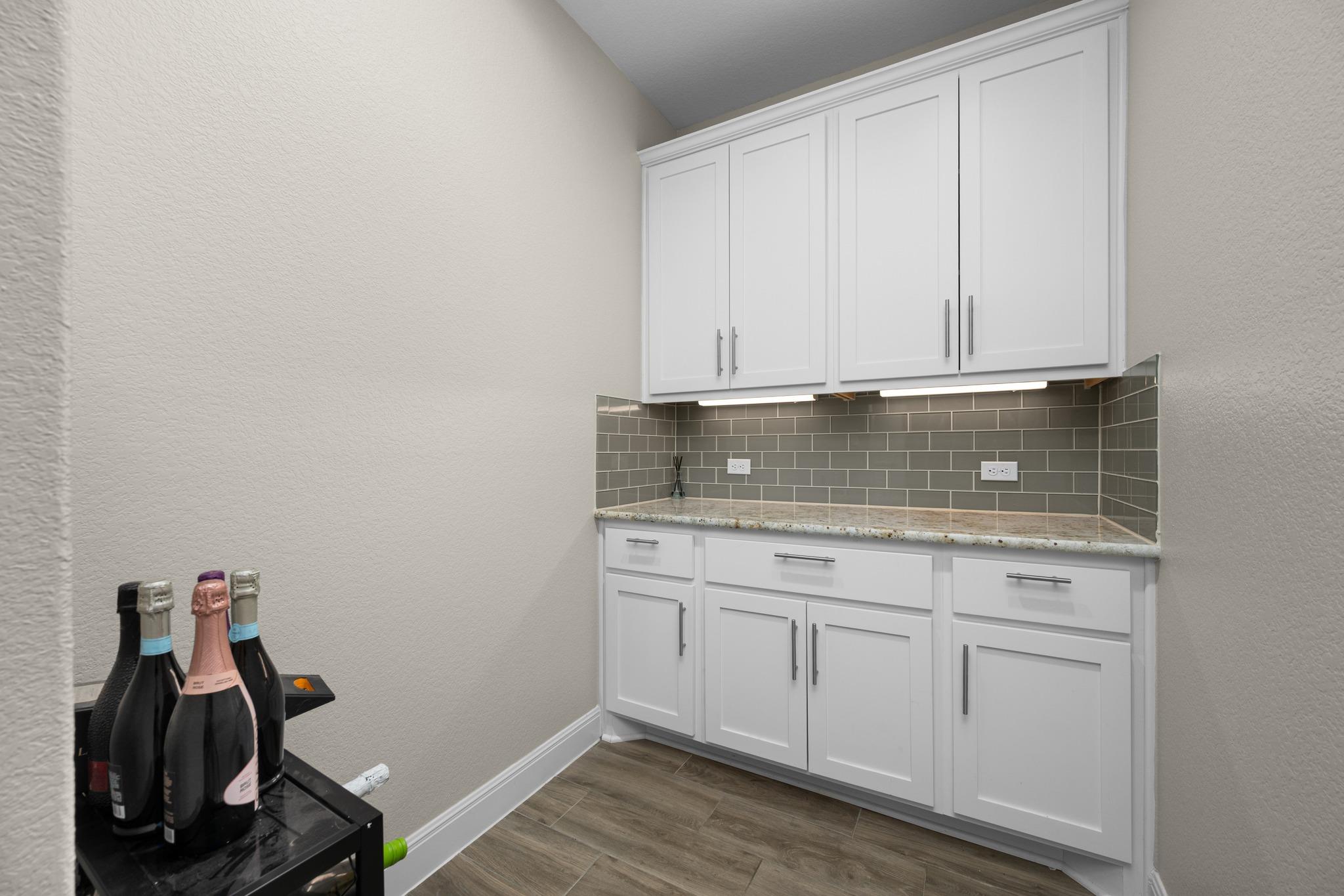 104 Crossfire Cv, Liberty Hill, TX 78642