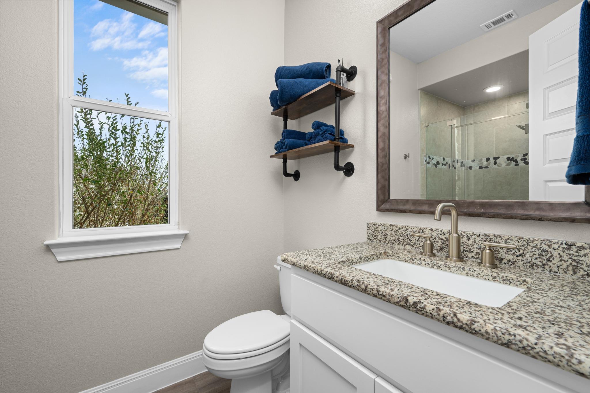 104 Crossfire Cv, Liberty Hill, TX 78642