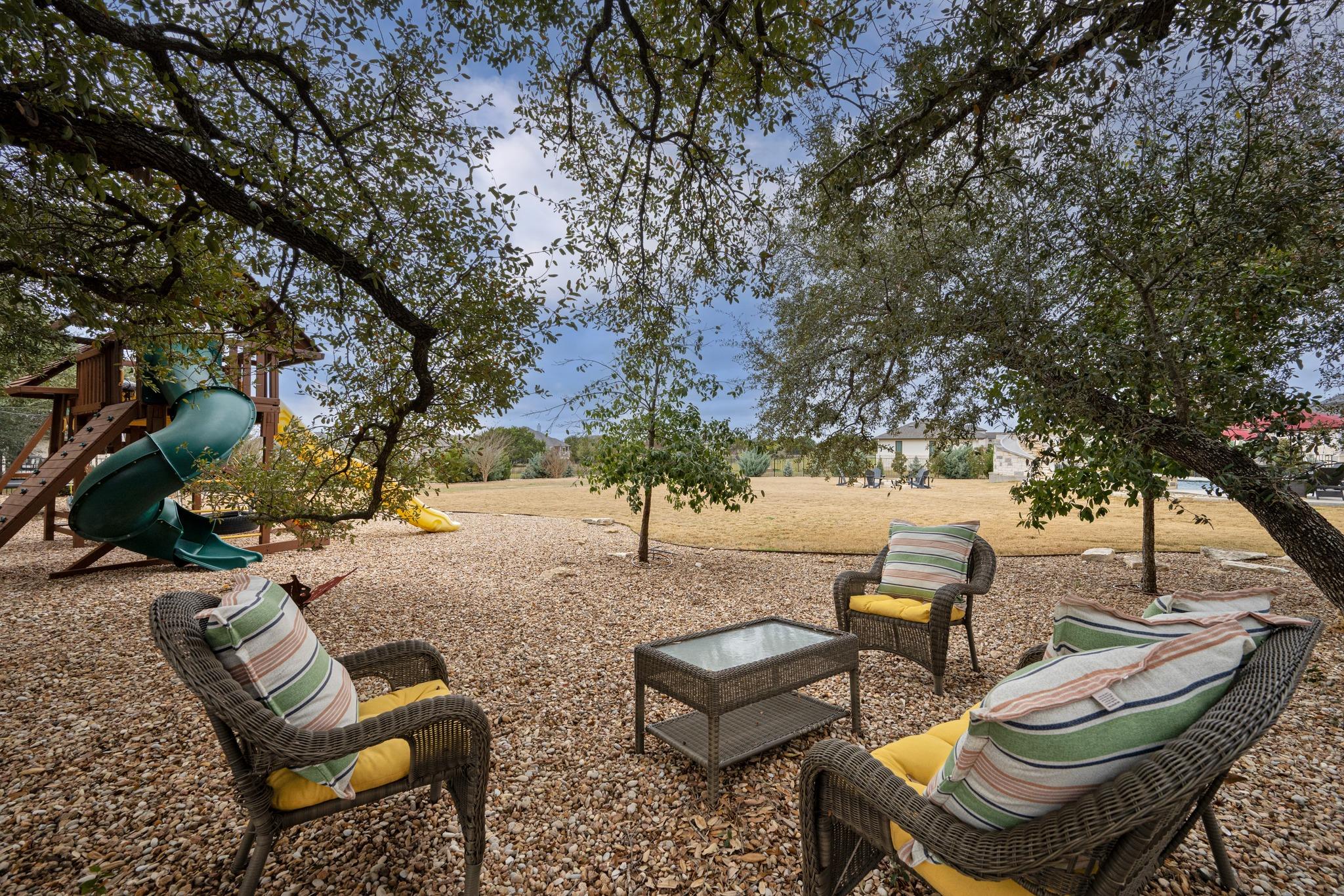 104 Crossfire Cv, Liberty Hill, TX 78642