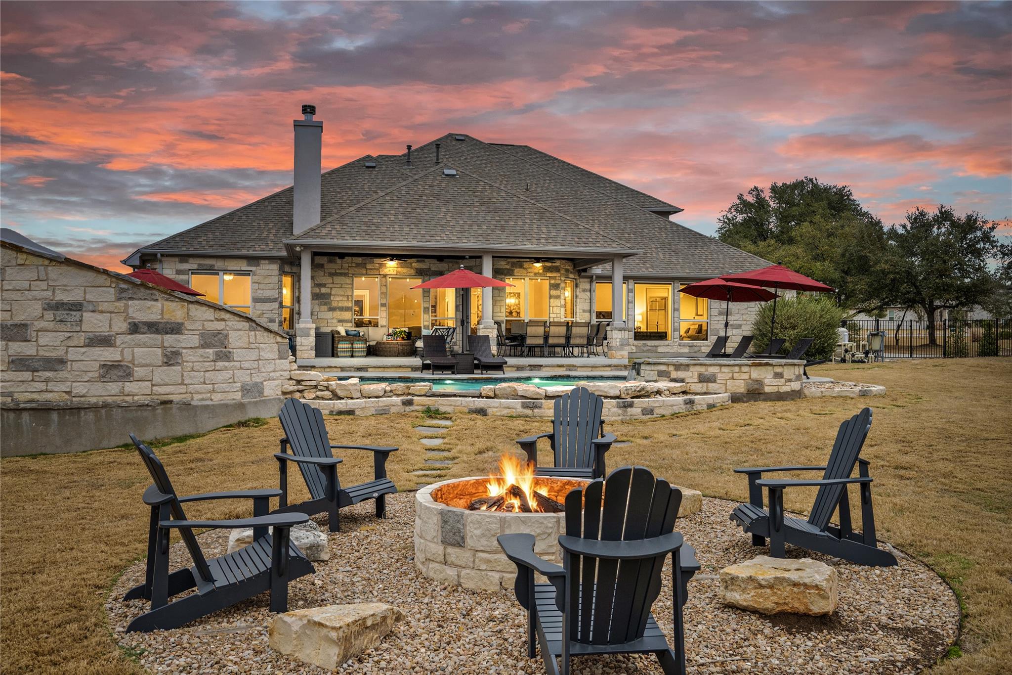 104 Crossfire Cv, Liberty Hill, TX 78642