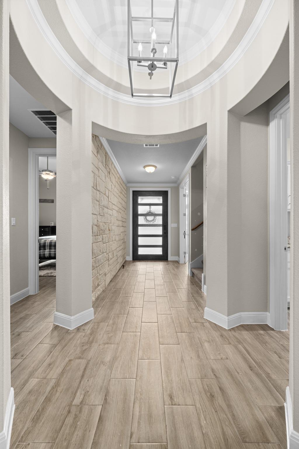 104 Crossfire Cv, Liberty Hill, TX 78642