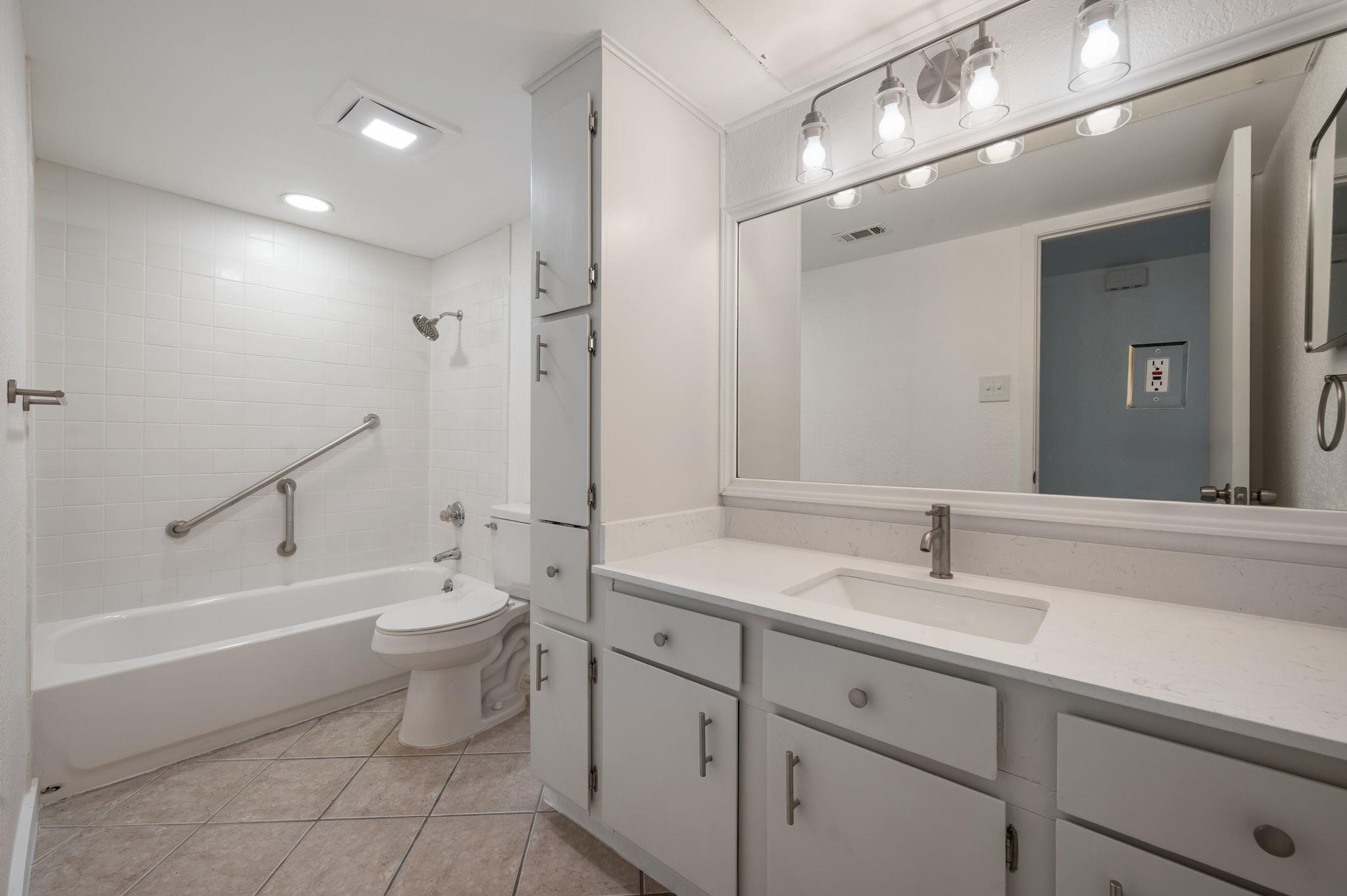 2104 Cullen Ave # 113, Austin, TX 78757