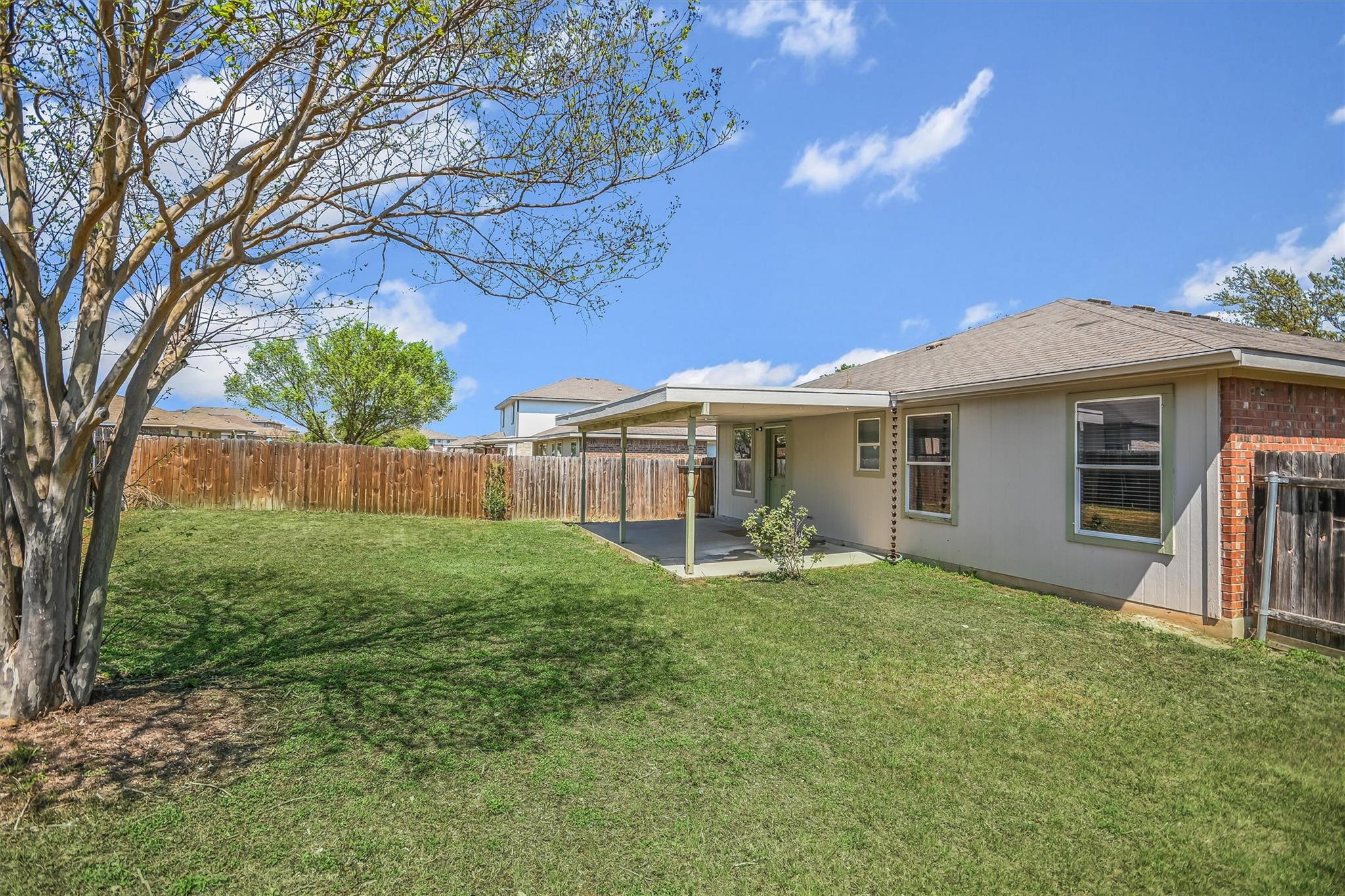 201 Woodley Rd, Leander, TX 78641