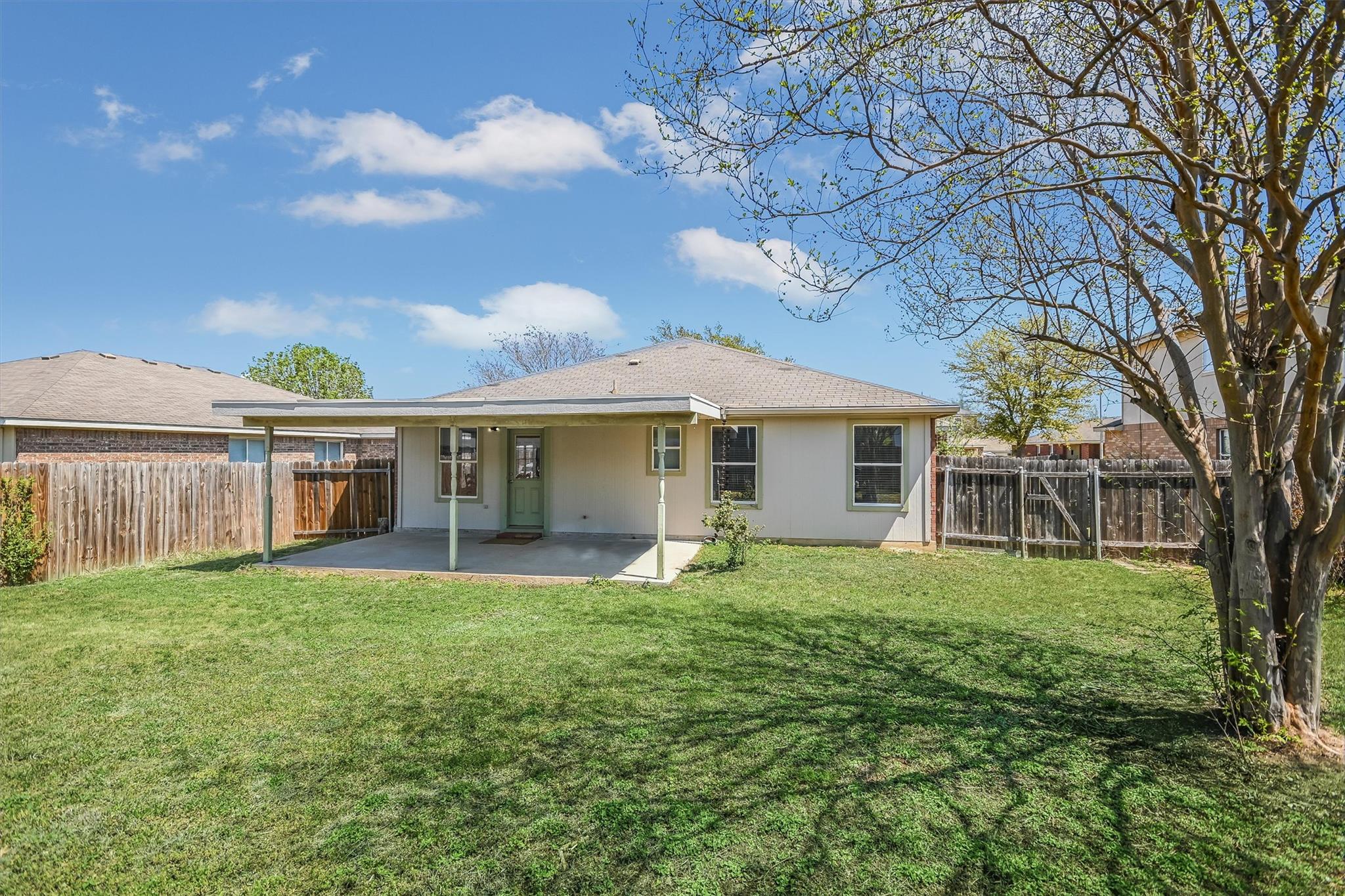 201 Woodley Rd, Leander, TX 78641