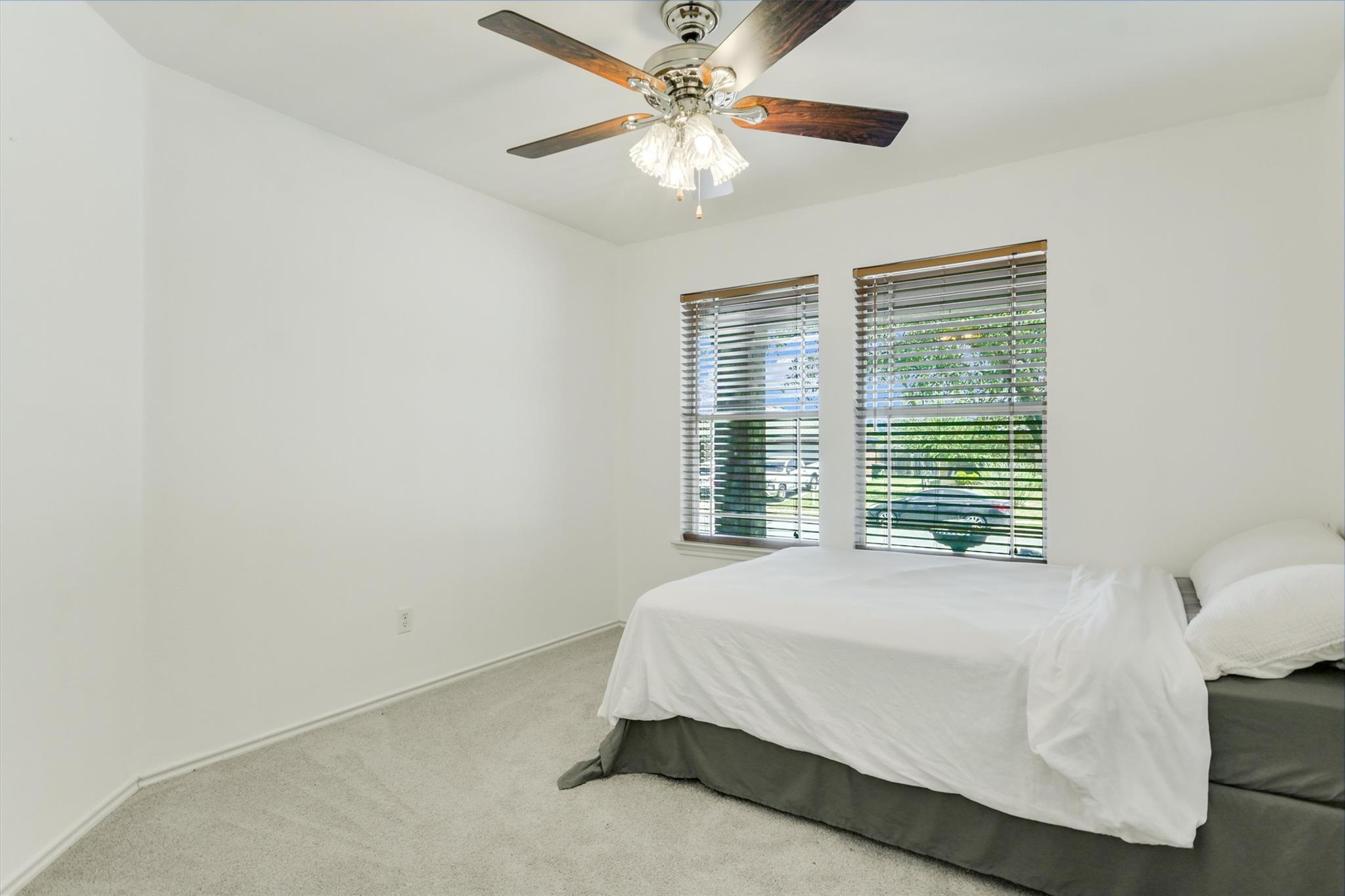 201 Woodley Rd, Leander, TX 78641