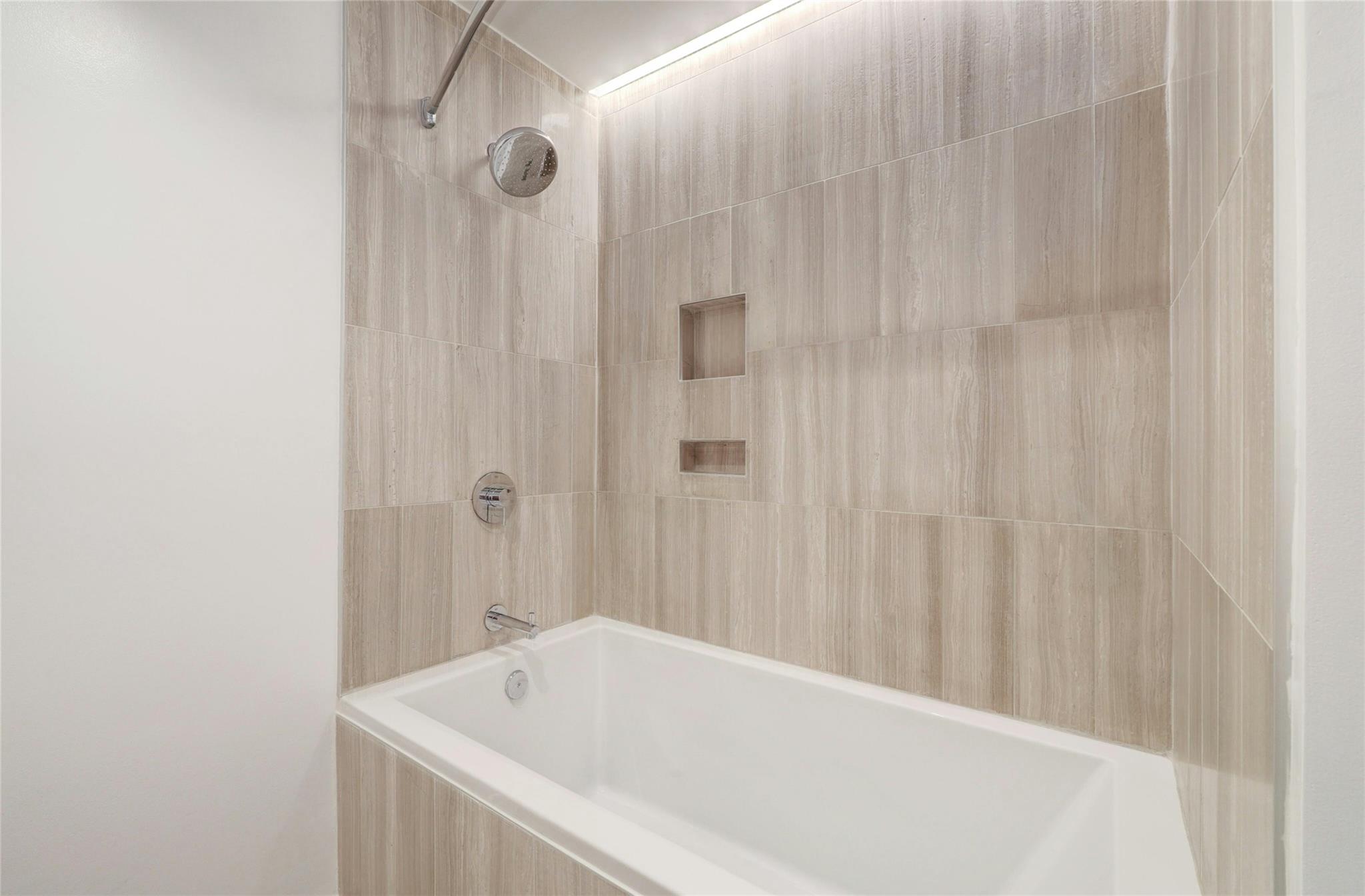 313 W 17th St # 1703, Austin, TX 78701