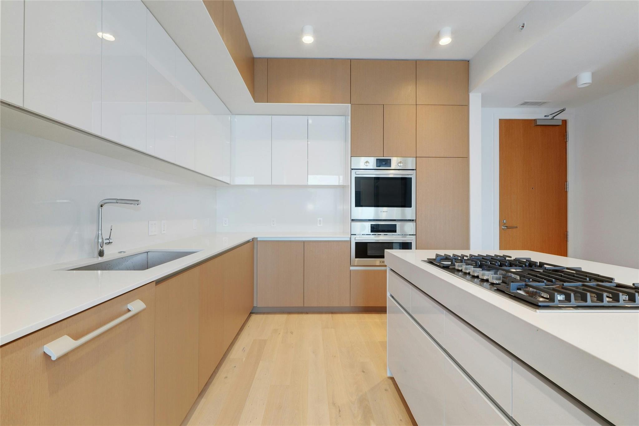 313 W 17th St # 1703, Austin, TX 78701