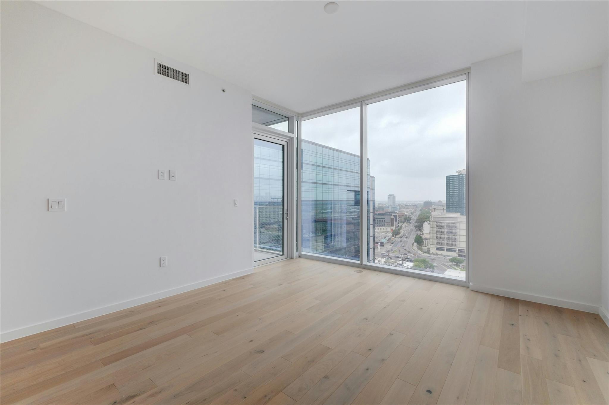 313 W 17th St # 1703, Austin, TX 78701