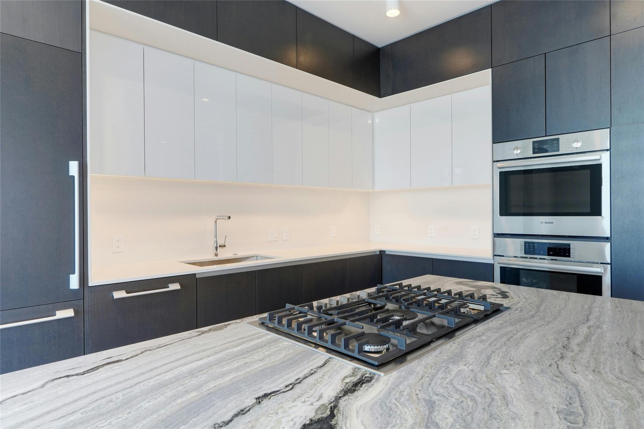 313 W 17th St # 1703, Austin, TX 78701